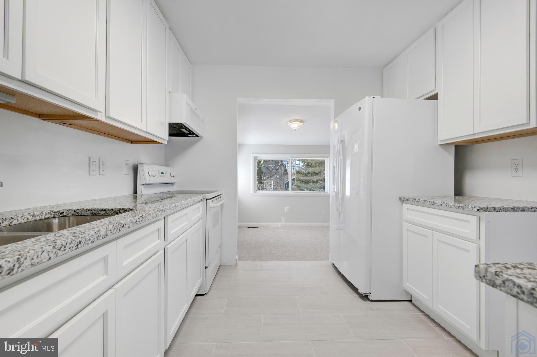 ARUNDEL ON THE BAY - Residential Lease