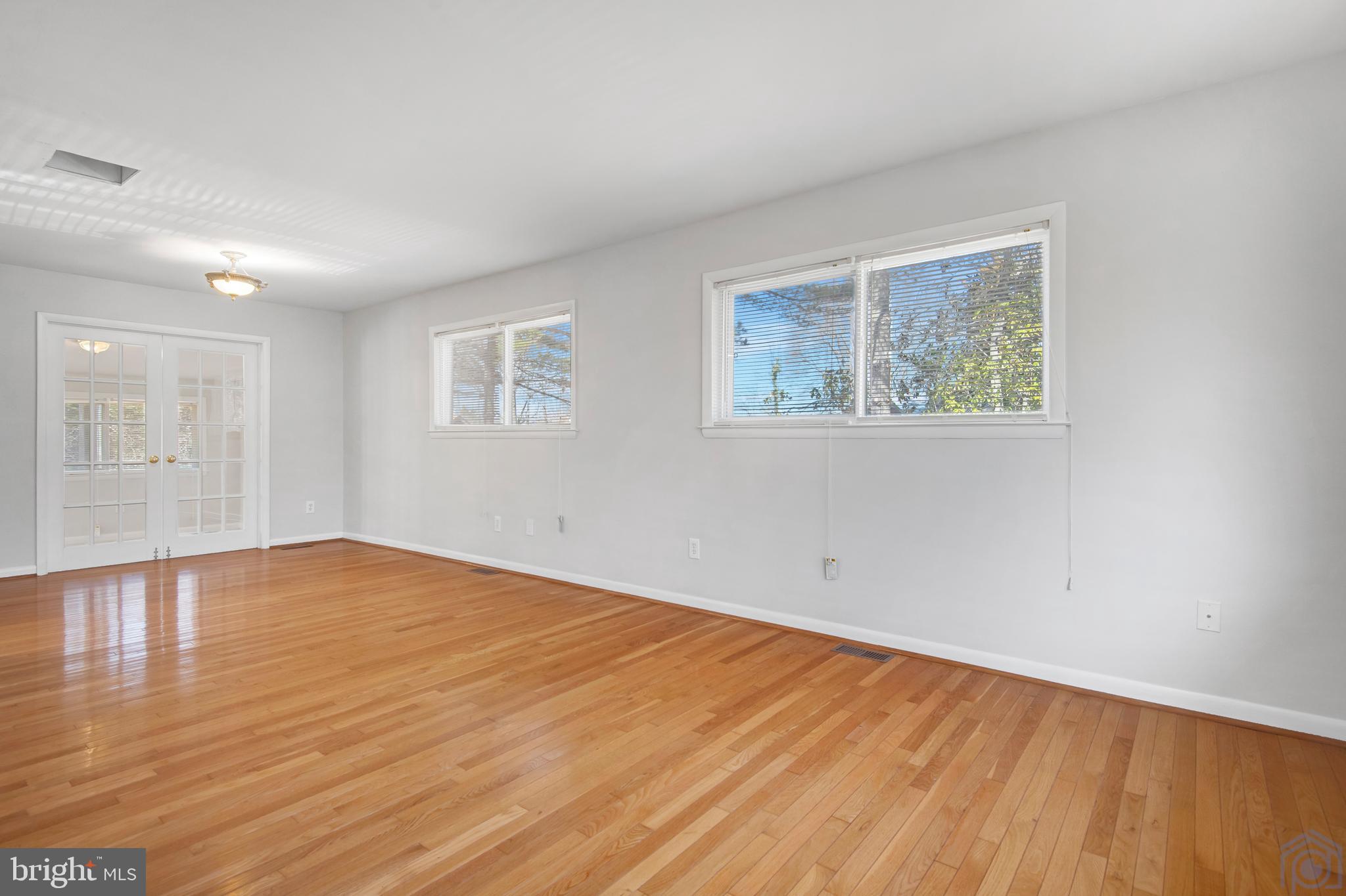 ARUNDEL ON THE BAY - Residential Lease