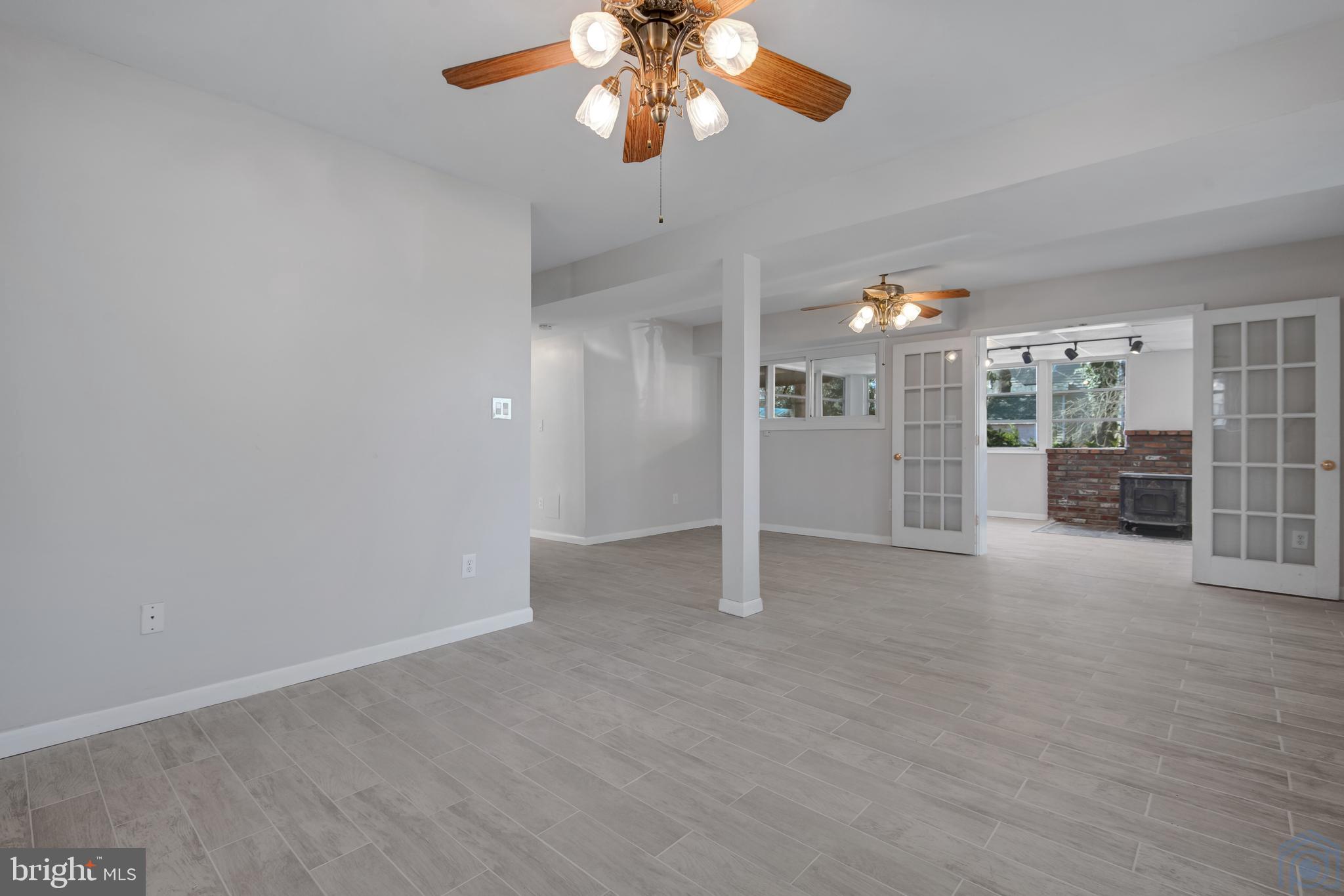 ARUNDEL ON THE BAY - Residential Lease