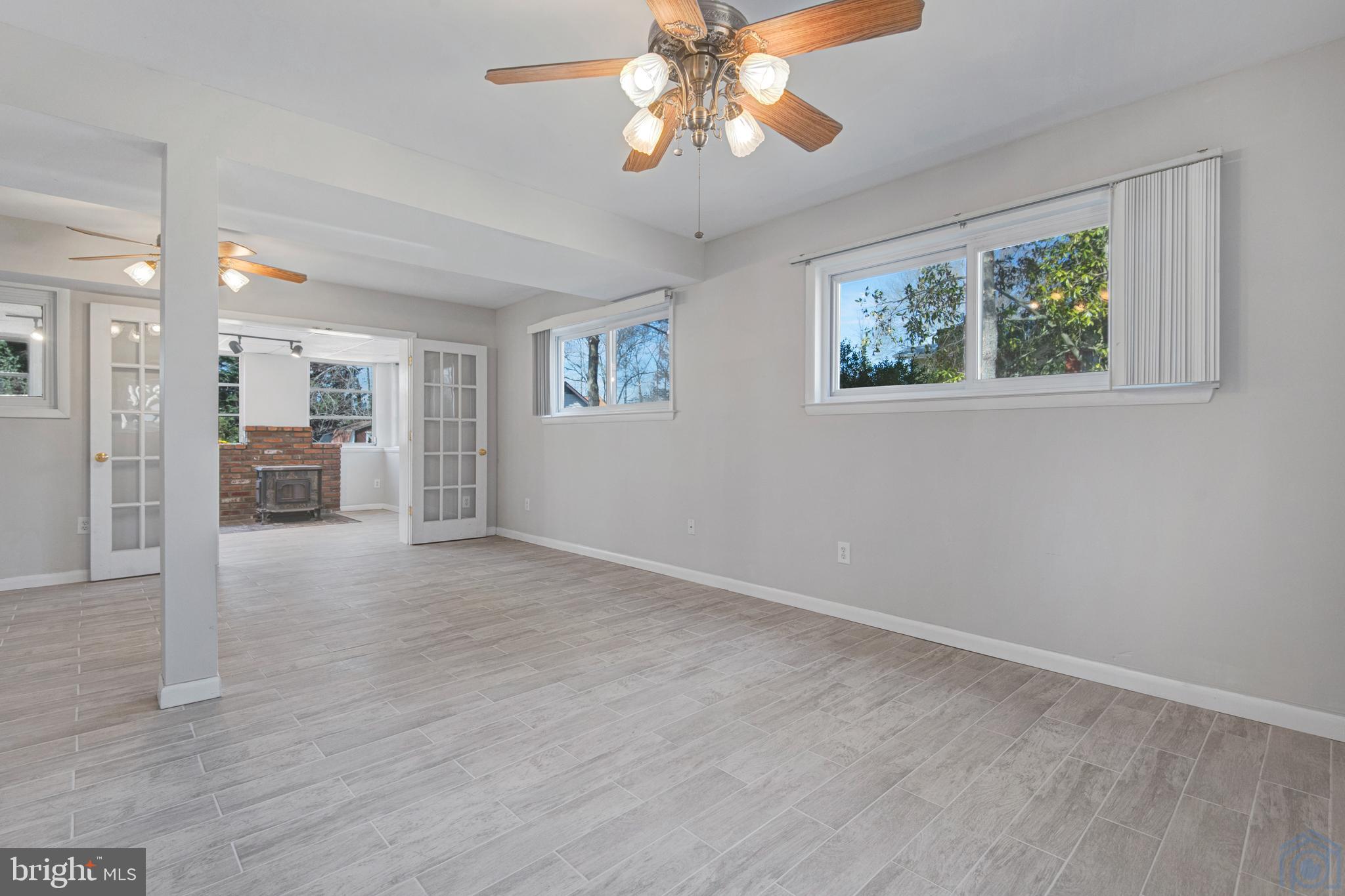 ARUNDEL ON THE BAY - Residential Lease