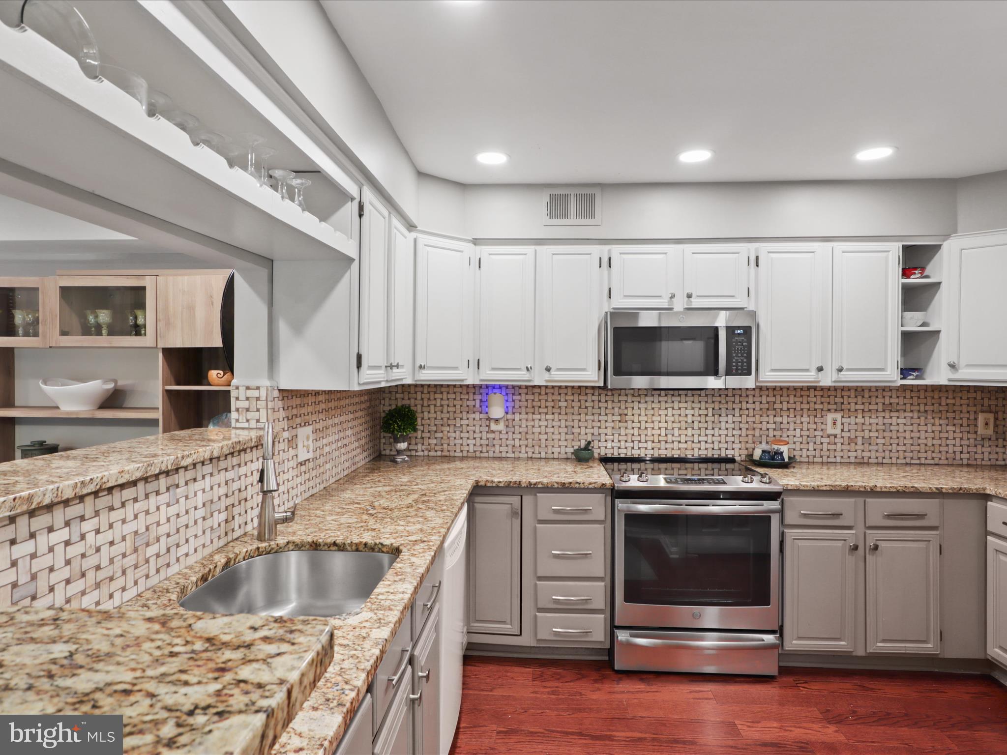 BRISTOL HOUSE - Residential