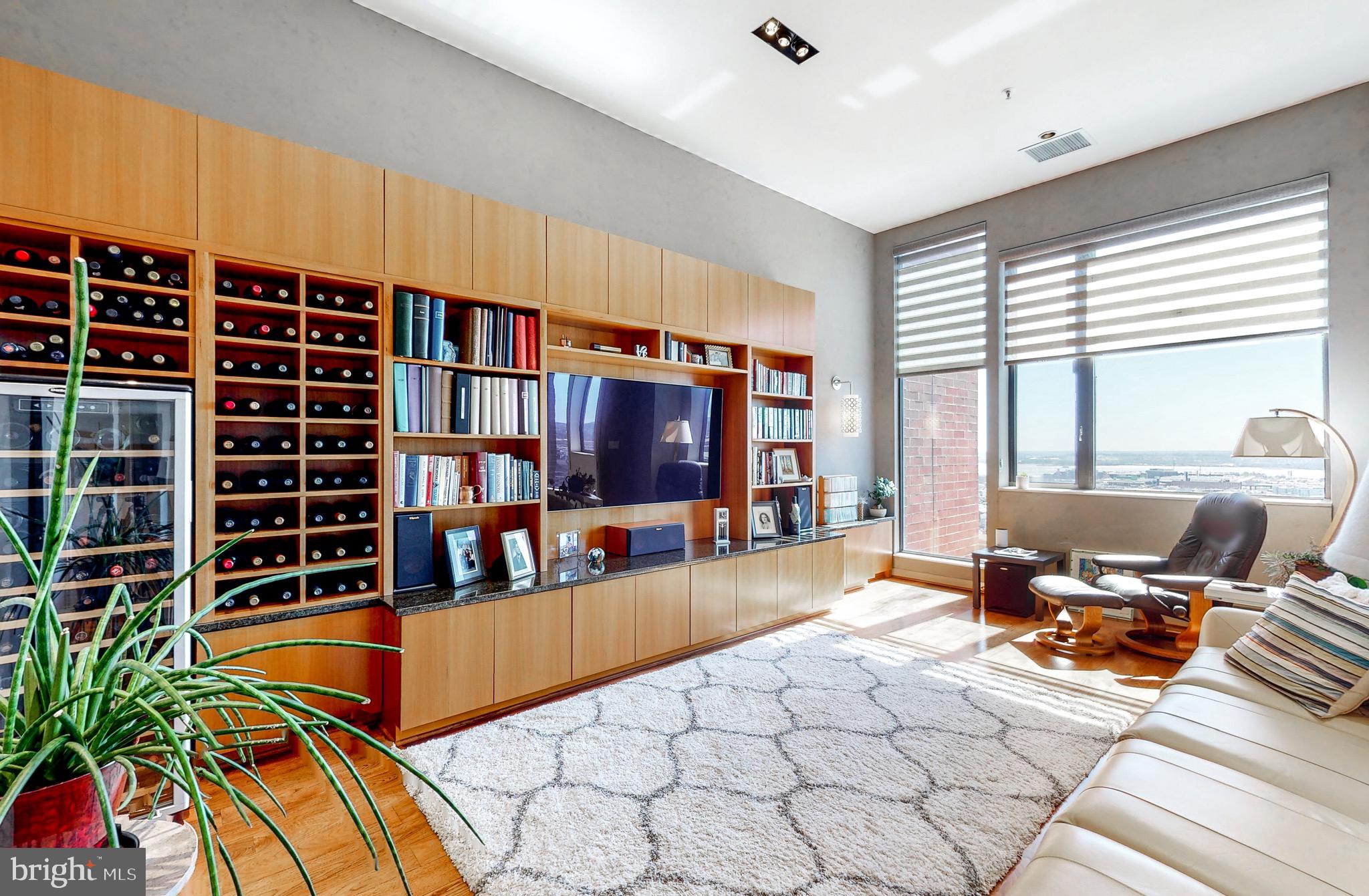 INNER HARBOR - Residential