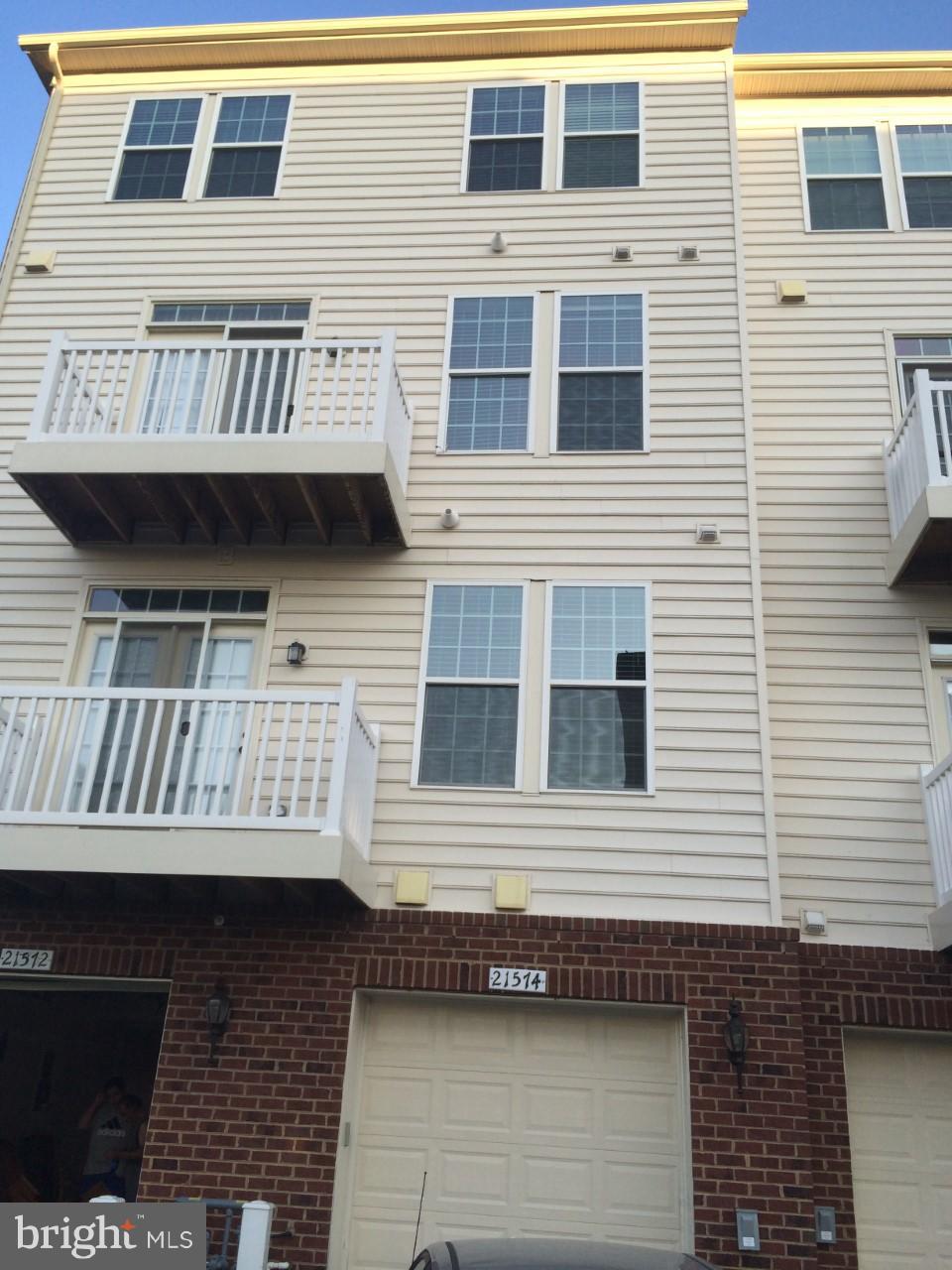 MORLEY CORNER - Residential Lease