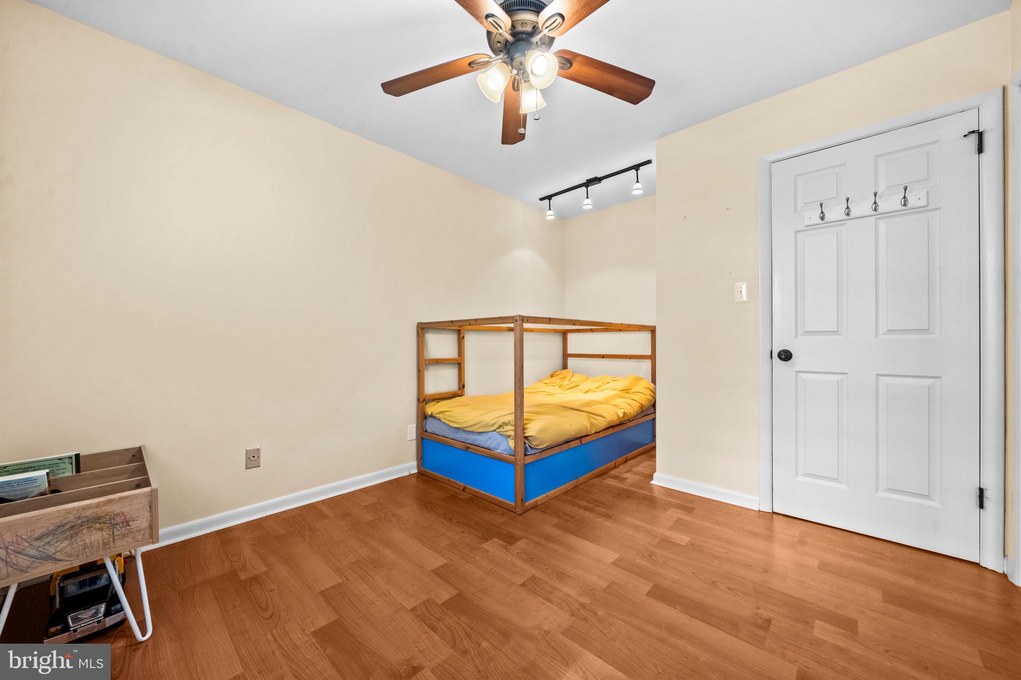 VARSITY PARK - Residential