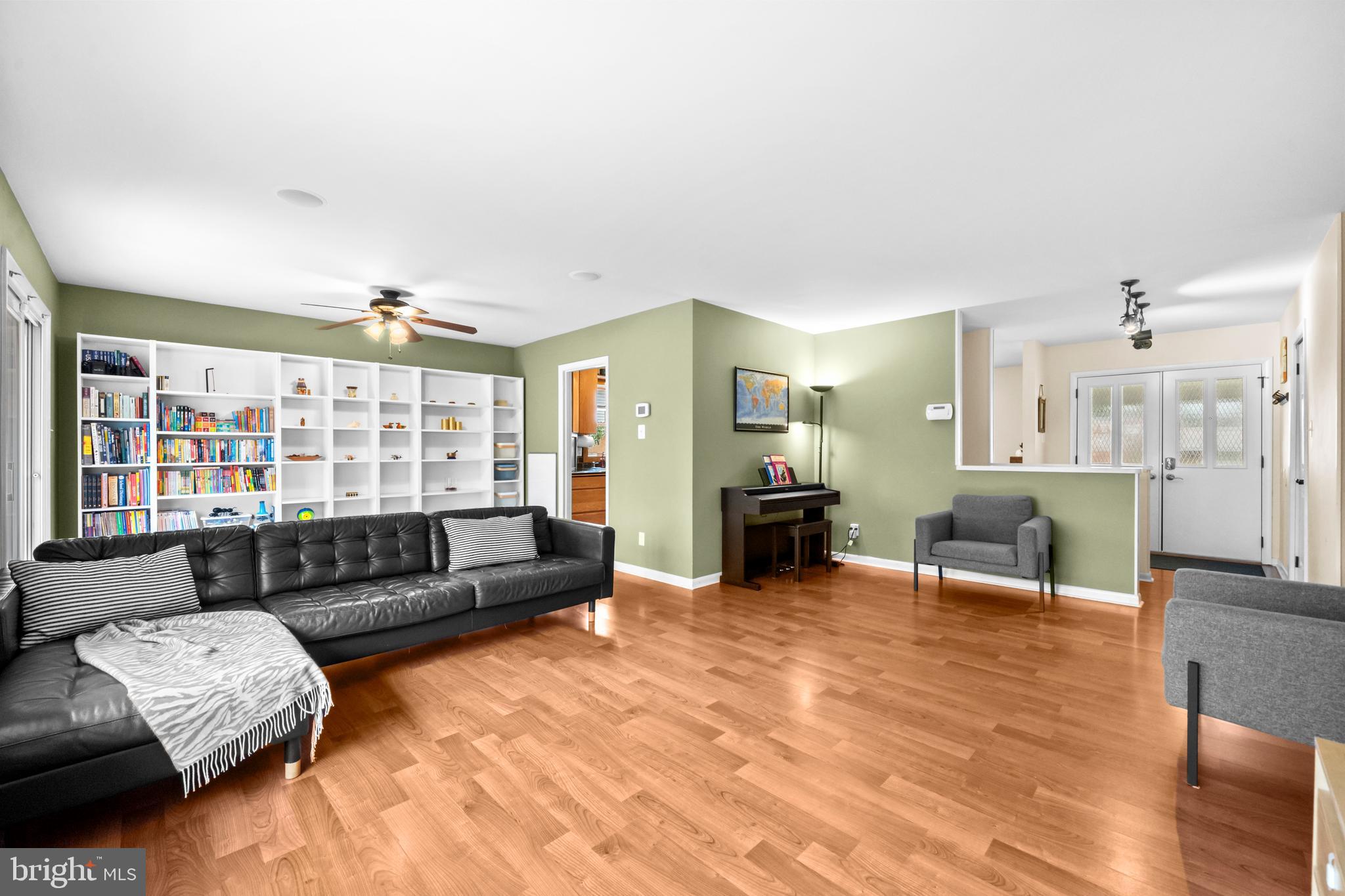 VARSITY PARK - Residential