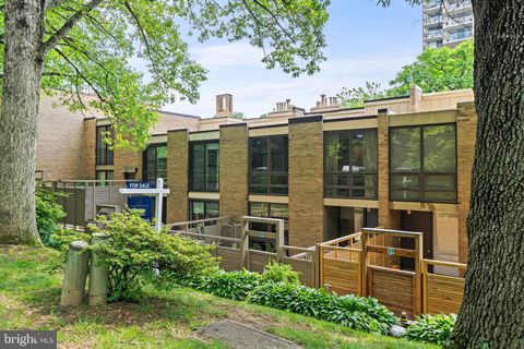 1674 CHIMNEY HOUSE ROAD RESTON VA 20190