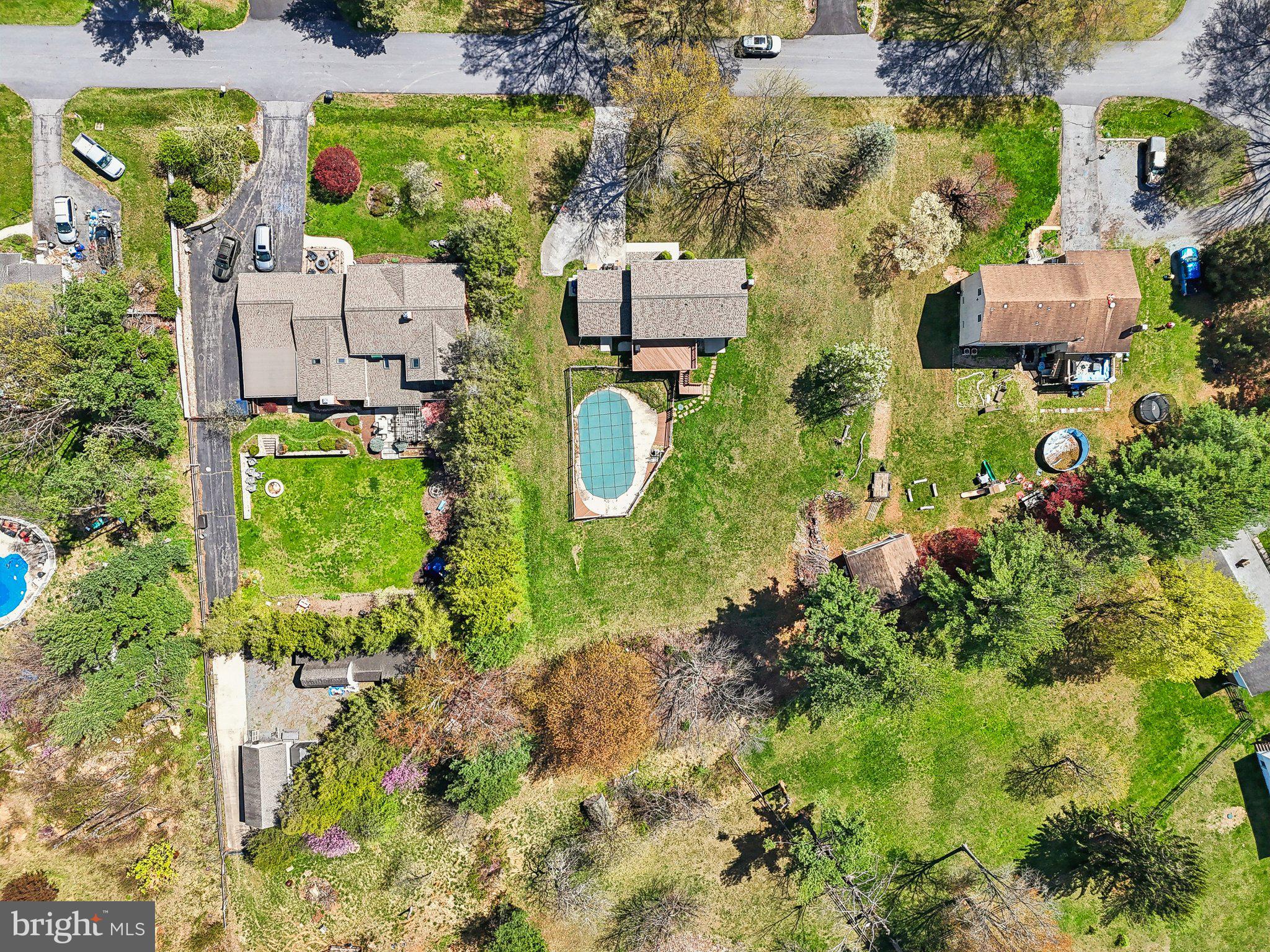 MID COUNTRY VIEW - Residential