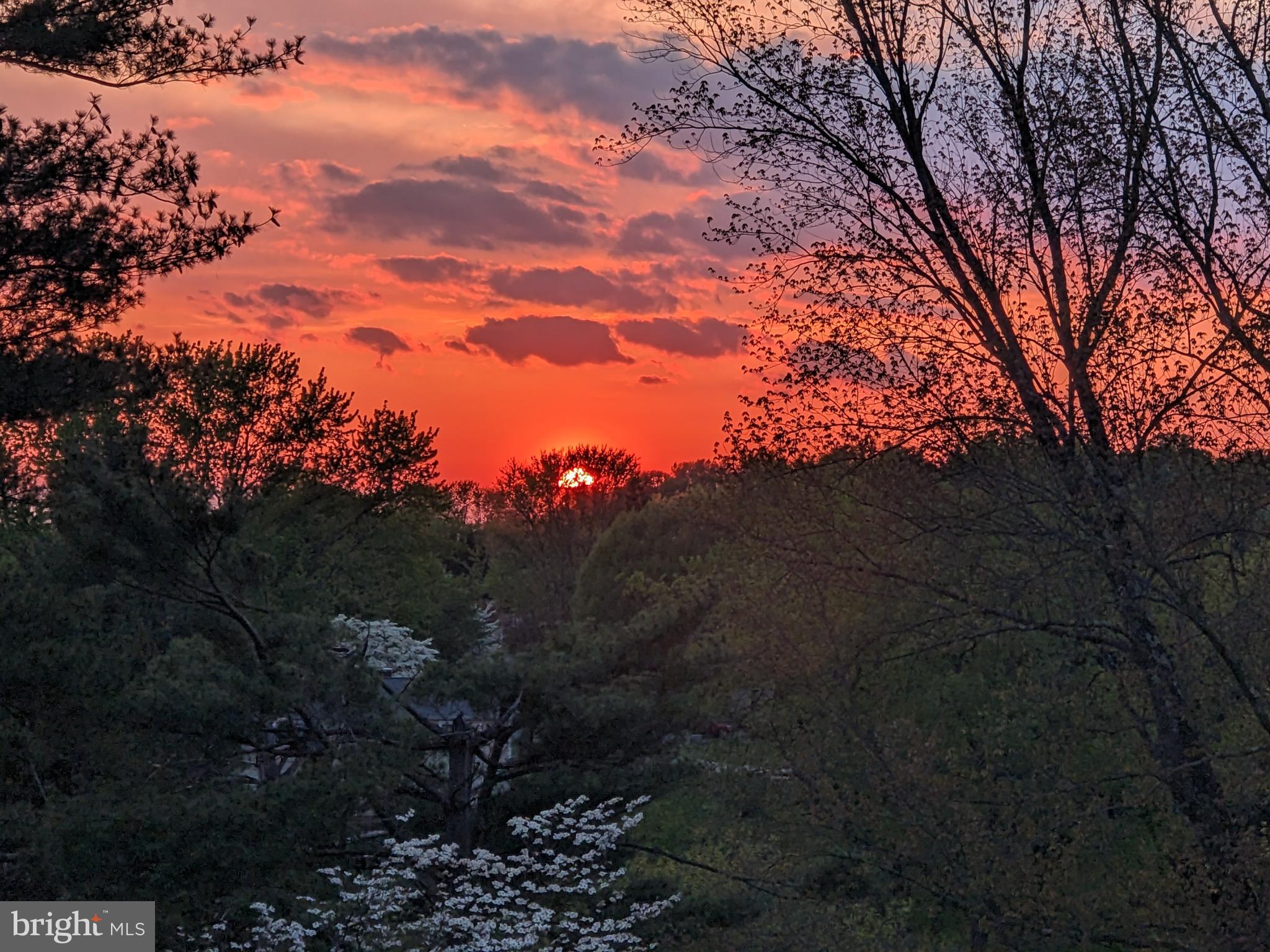 MID COUNTRY VIEW - Residential