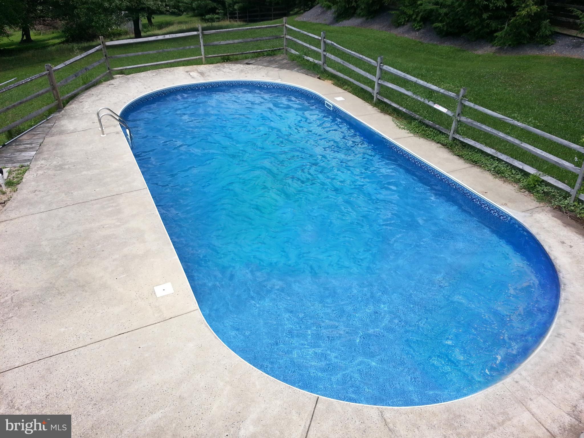 MID COUNTRY VIEW - Residential