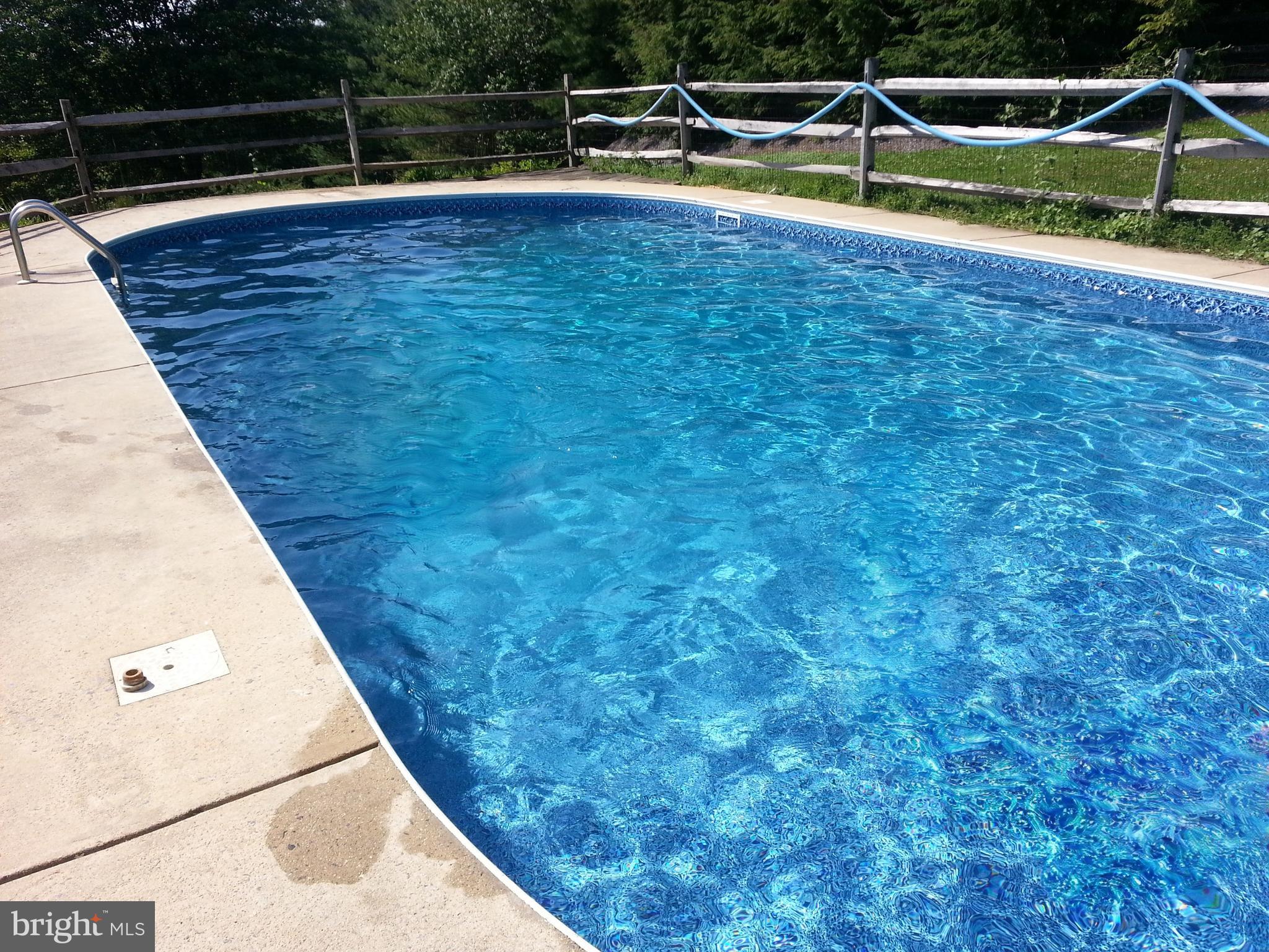 MID COUNTRY VIEW - Residential