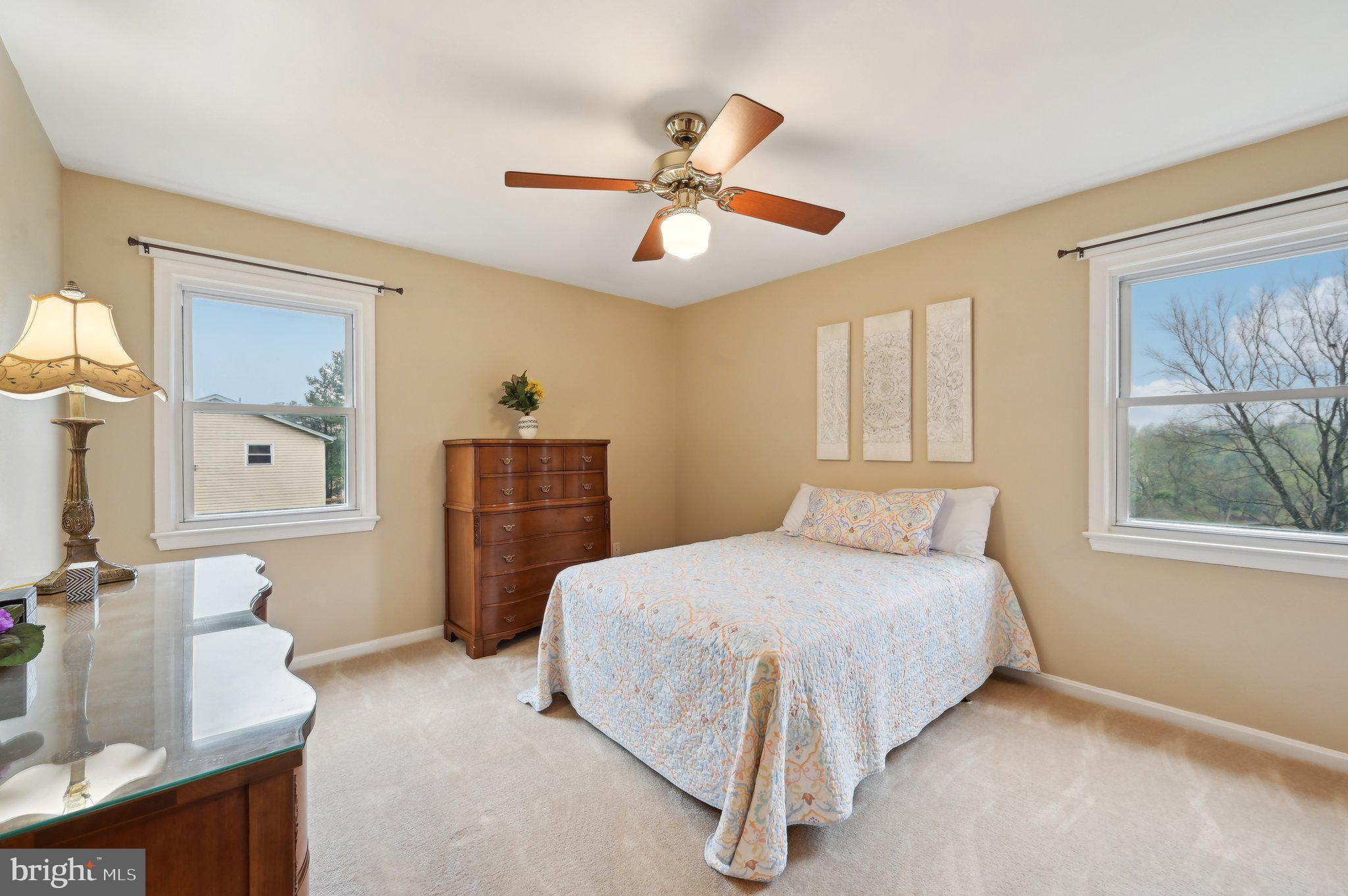 MID COUNTRY VIEW - Residential