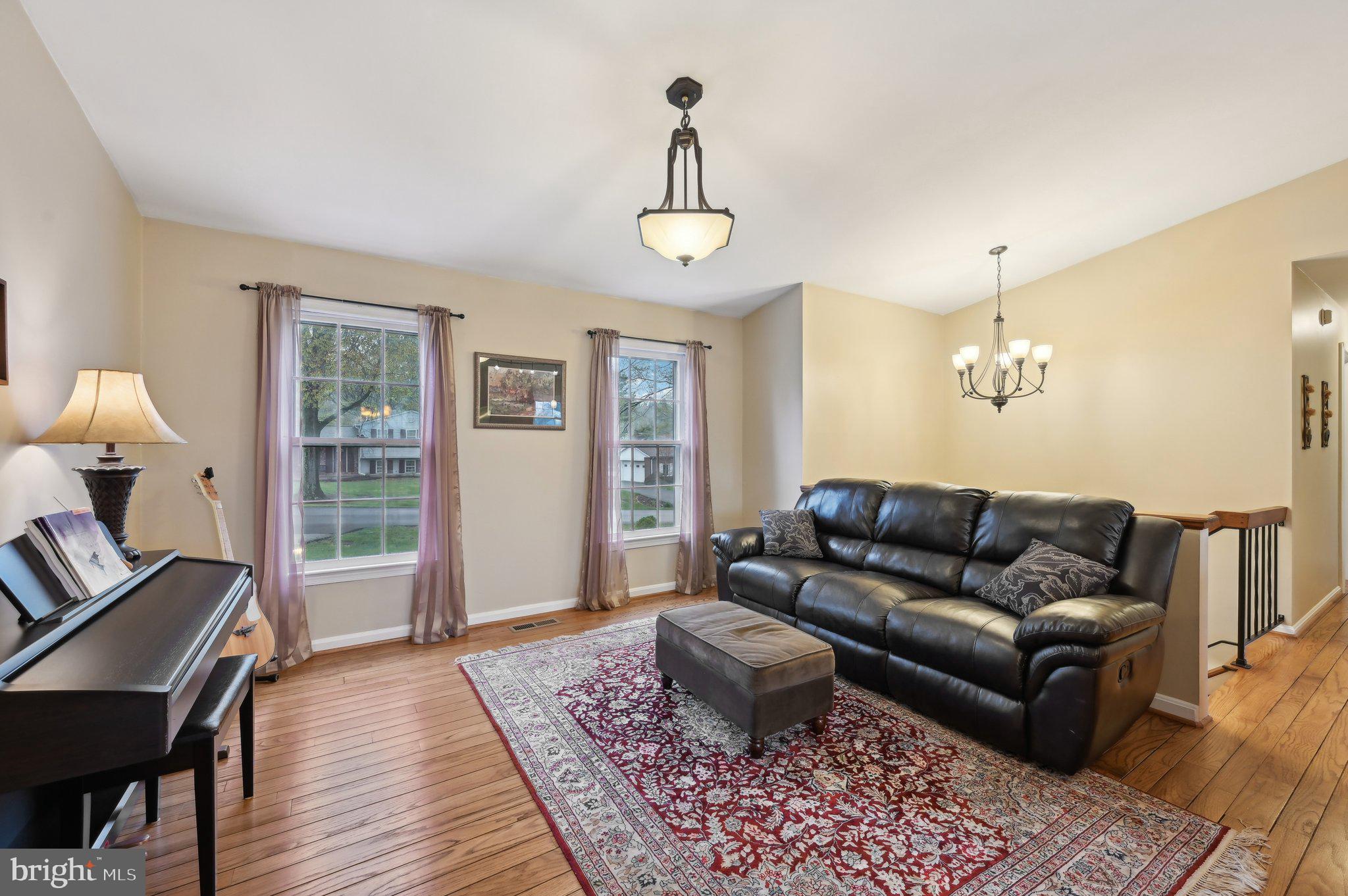 MID COUNTRY VIEW - Residential