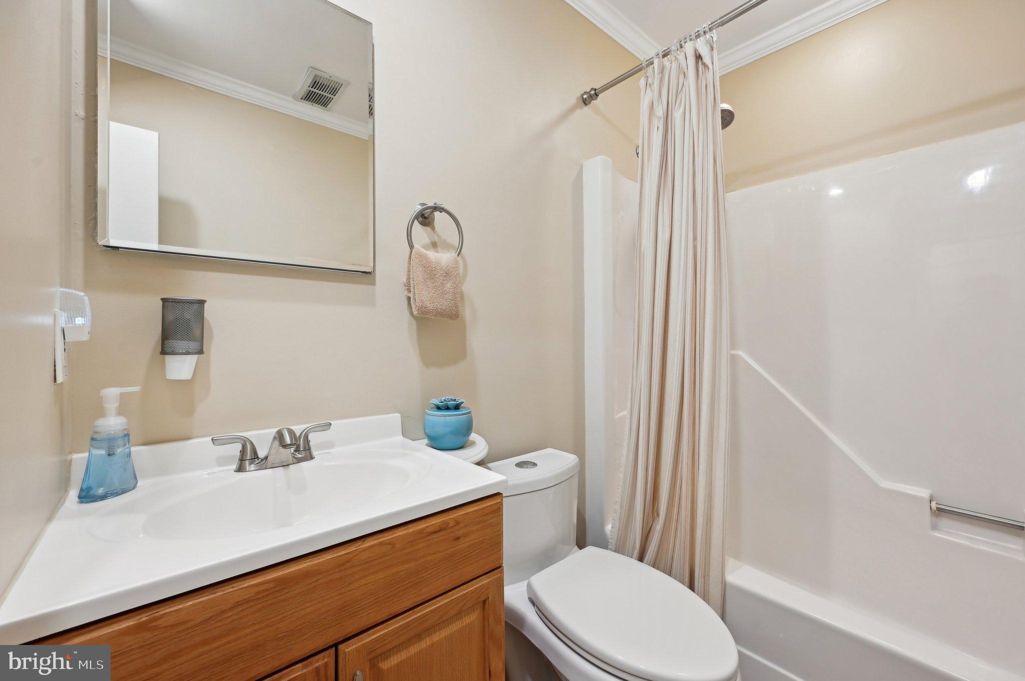 MID COUNTRY VIEW - Residential