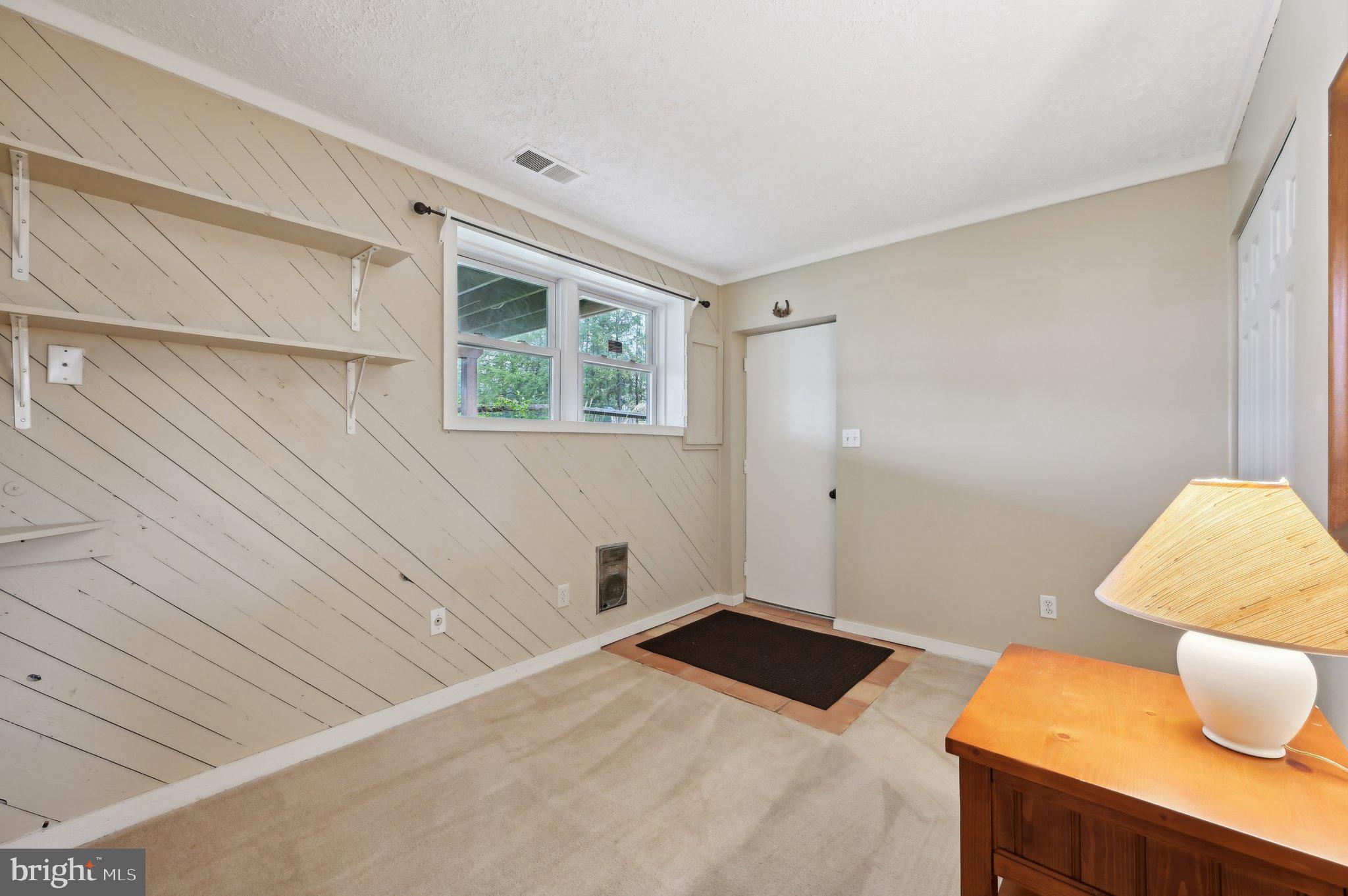 MID COUNTRY VIEW - Residential