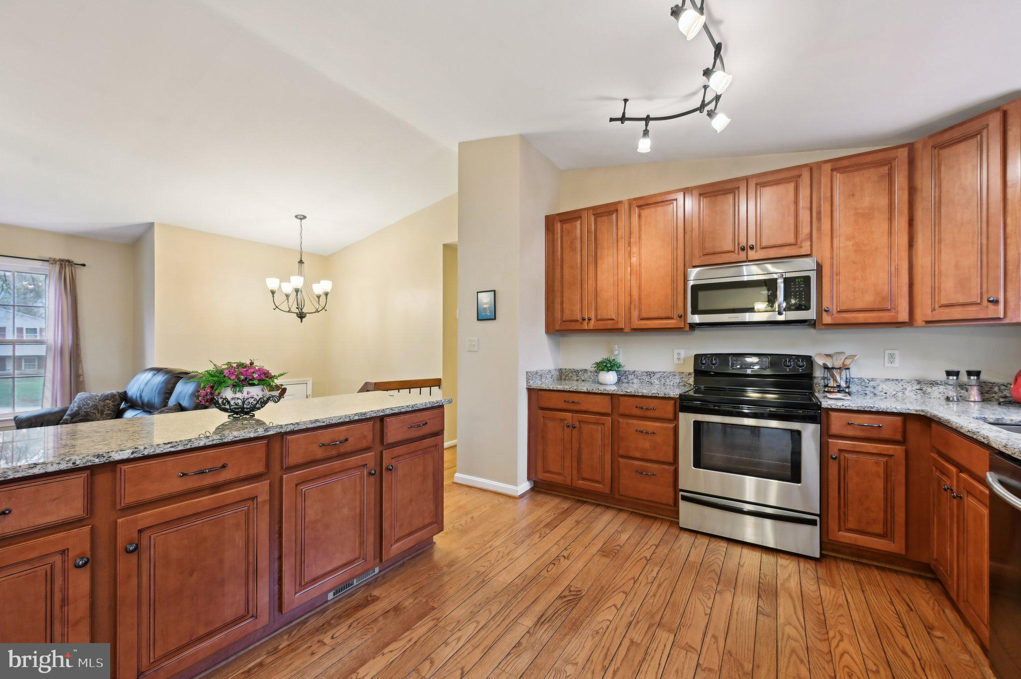 MID COUNTRY VIEW - Residential