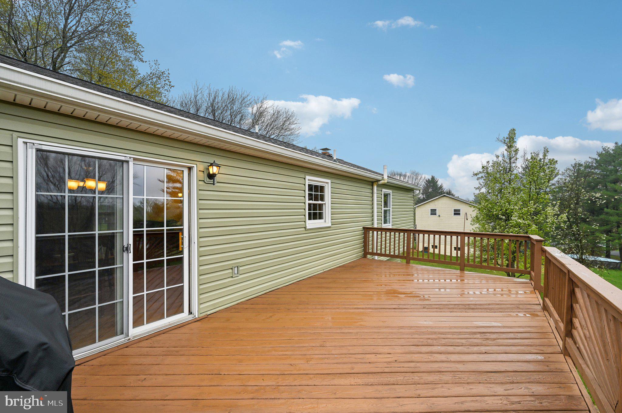 MID COUNTRY VIEW - Residential