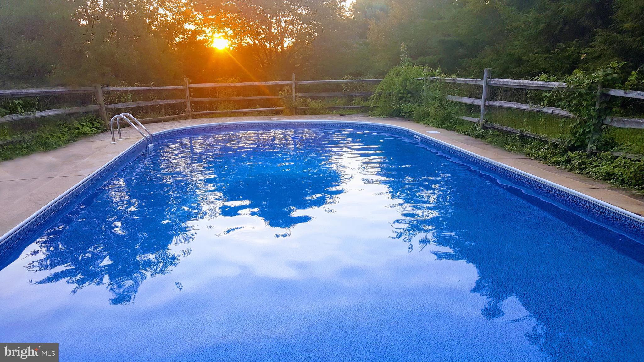 MID COUNTRY VIEW - Residential