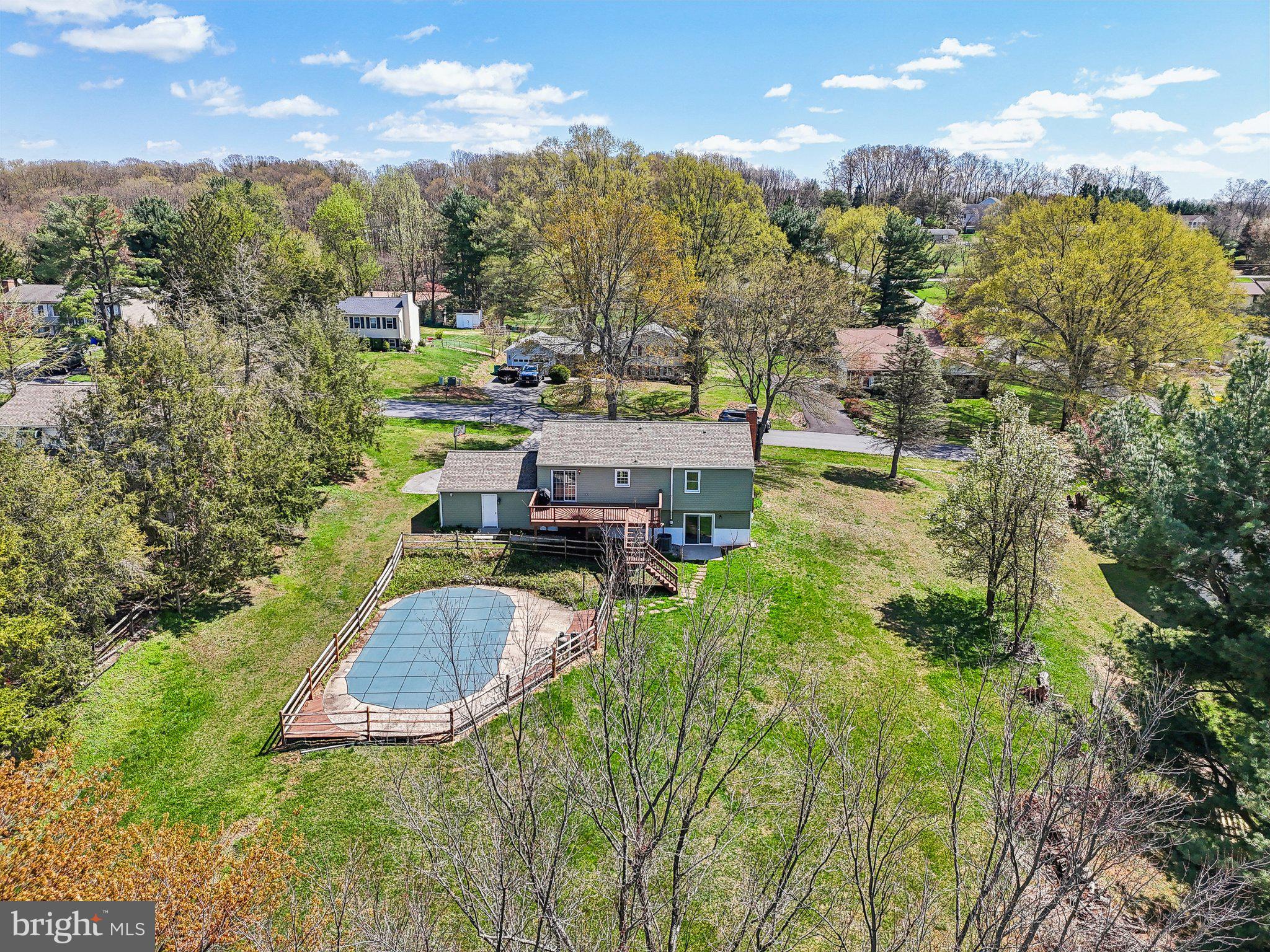 MID COUNTRY VIEW - Residential
