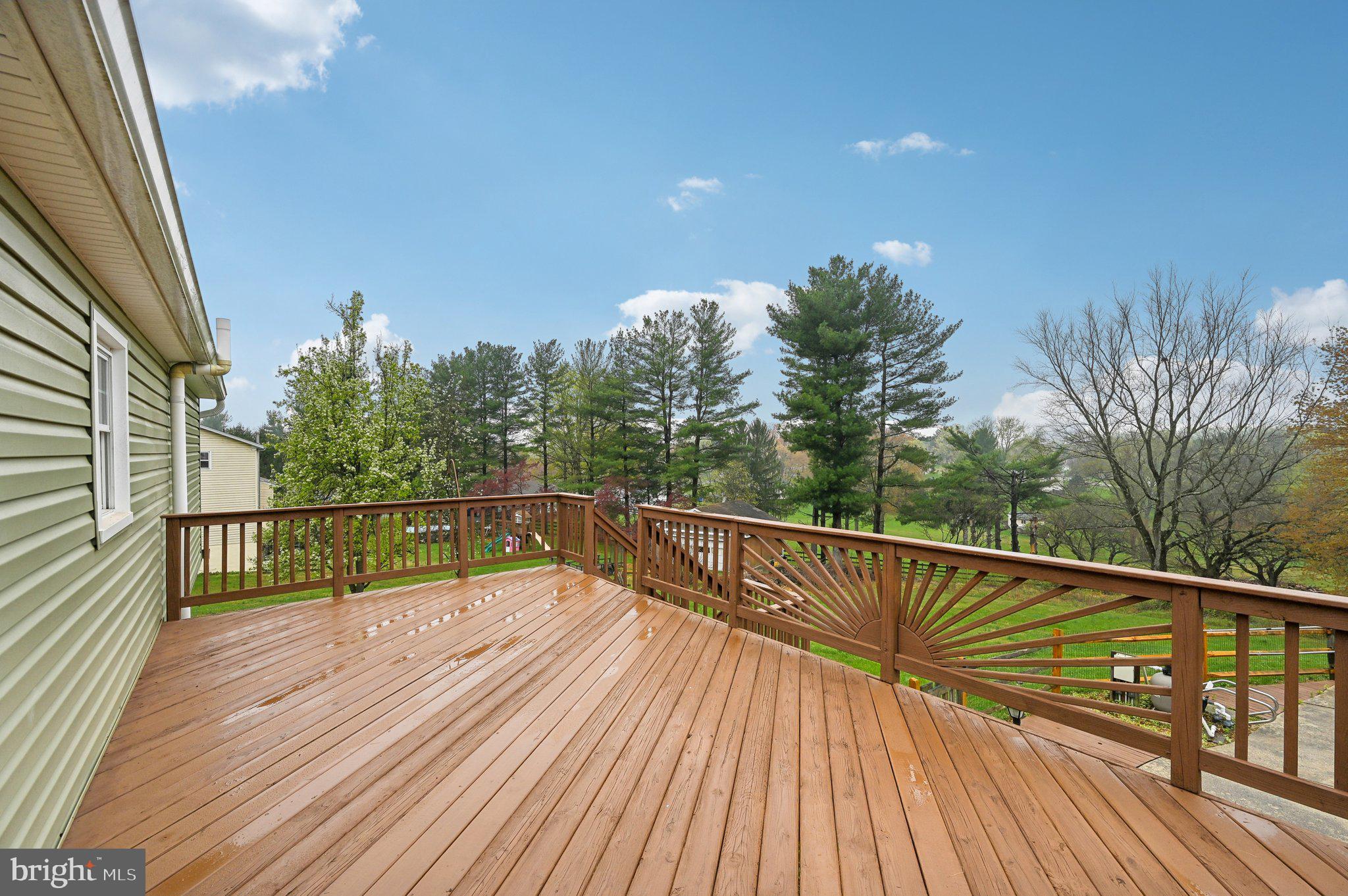 MID COUNTRY VIEW - Residential