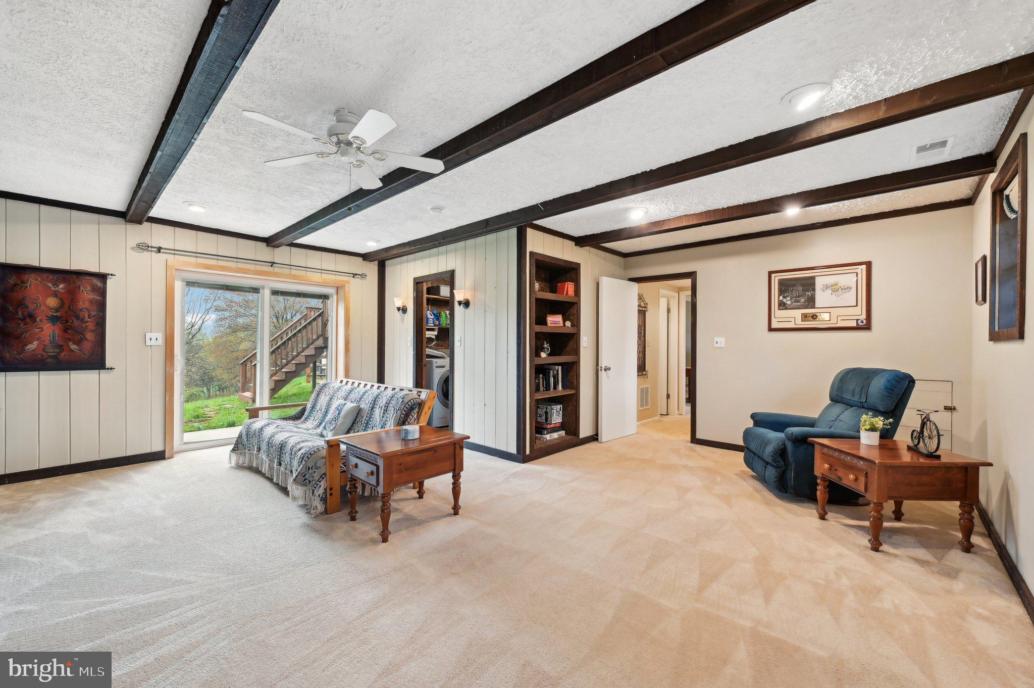 MID COUNTRY VIEW - Residential