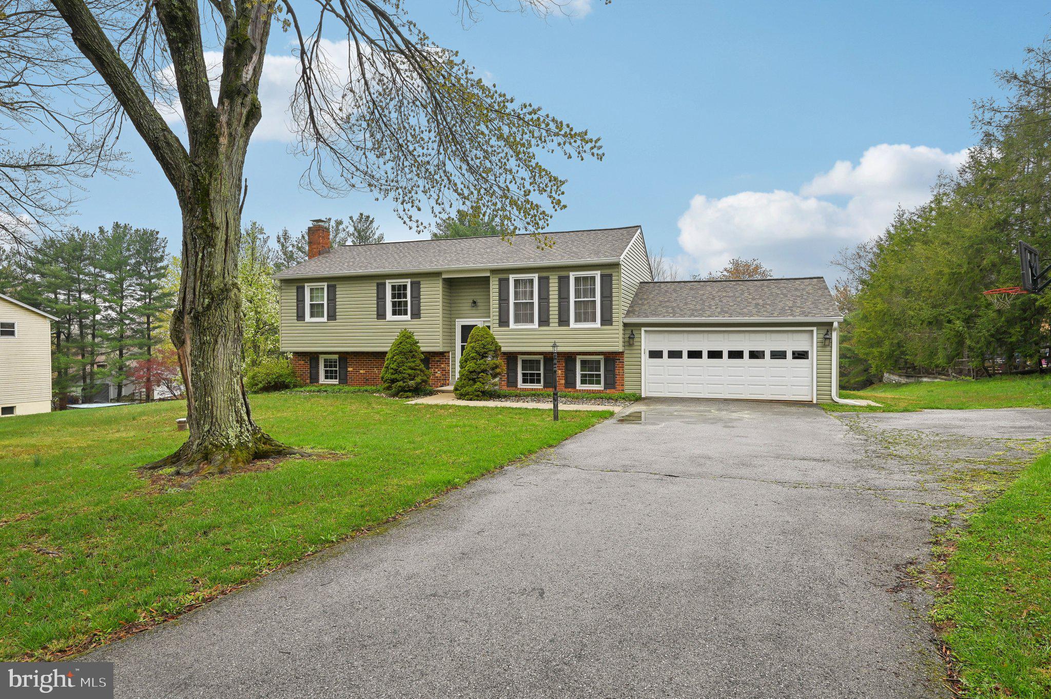 MID COUNTRY VIEW - Residential