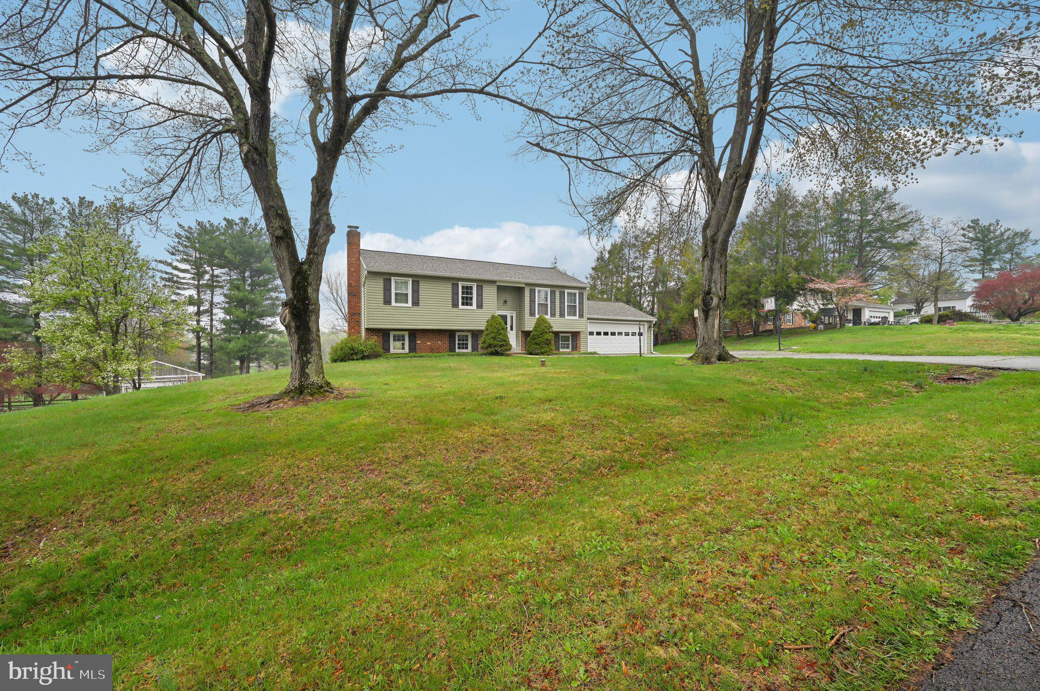 MID COUNTRY VIEW - Residential