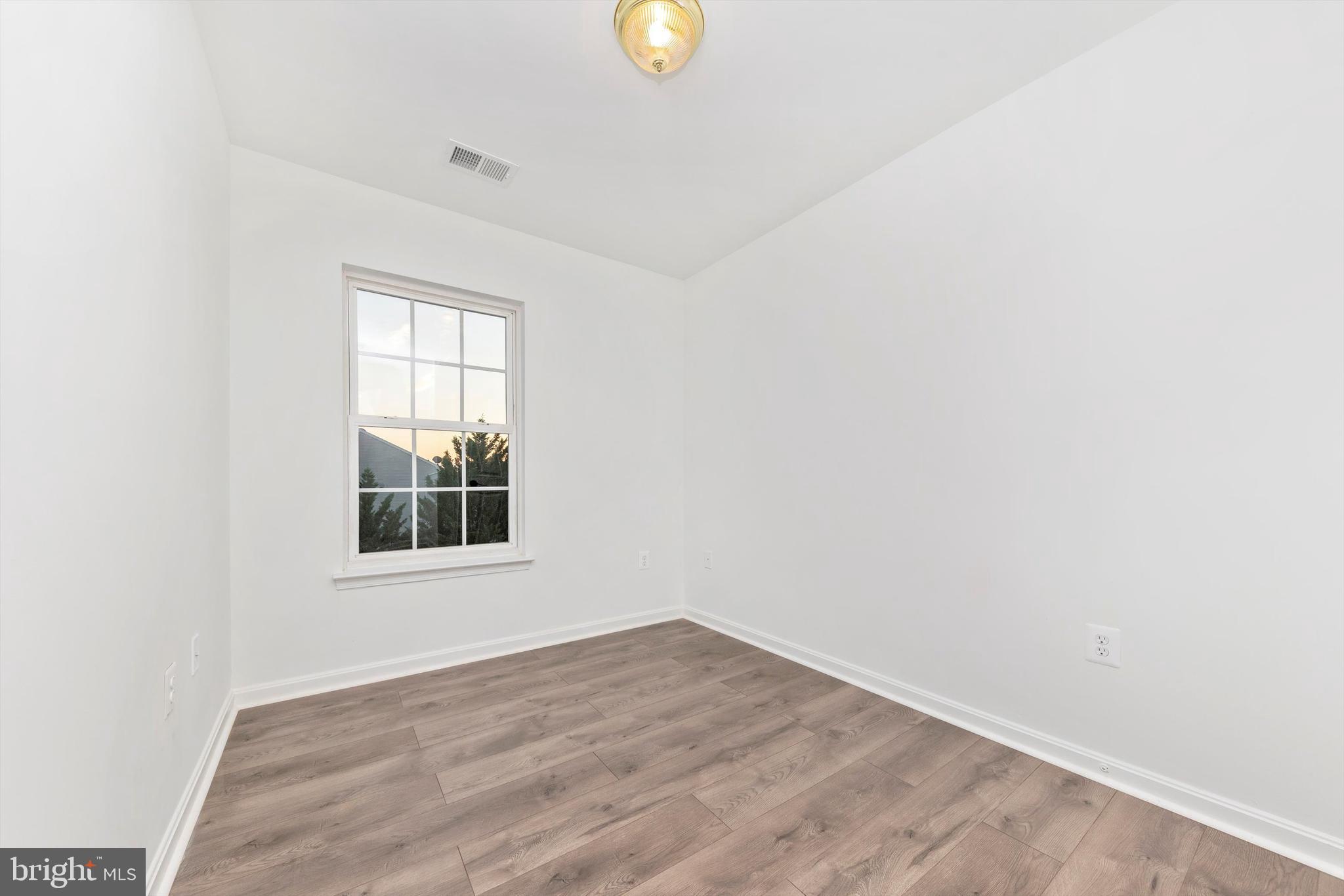 SENECA RIDGE - Residential