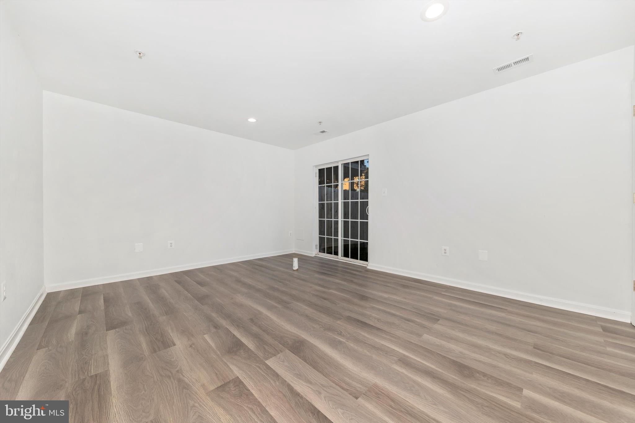 SENECA RIDGE - Residential