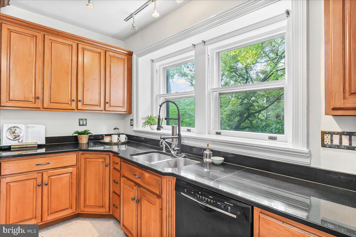 KENNETT BORO - Commercial Sale