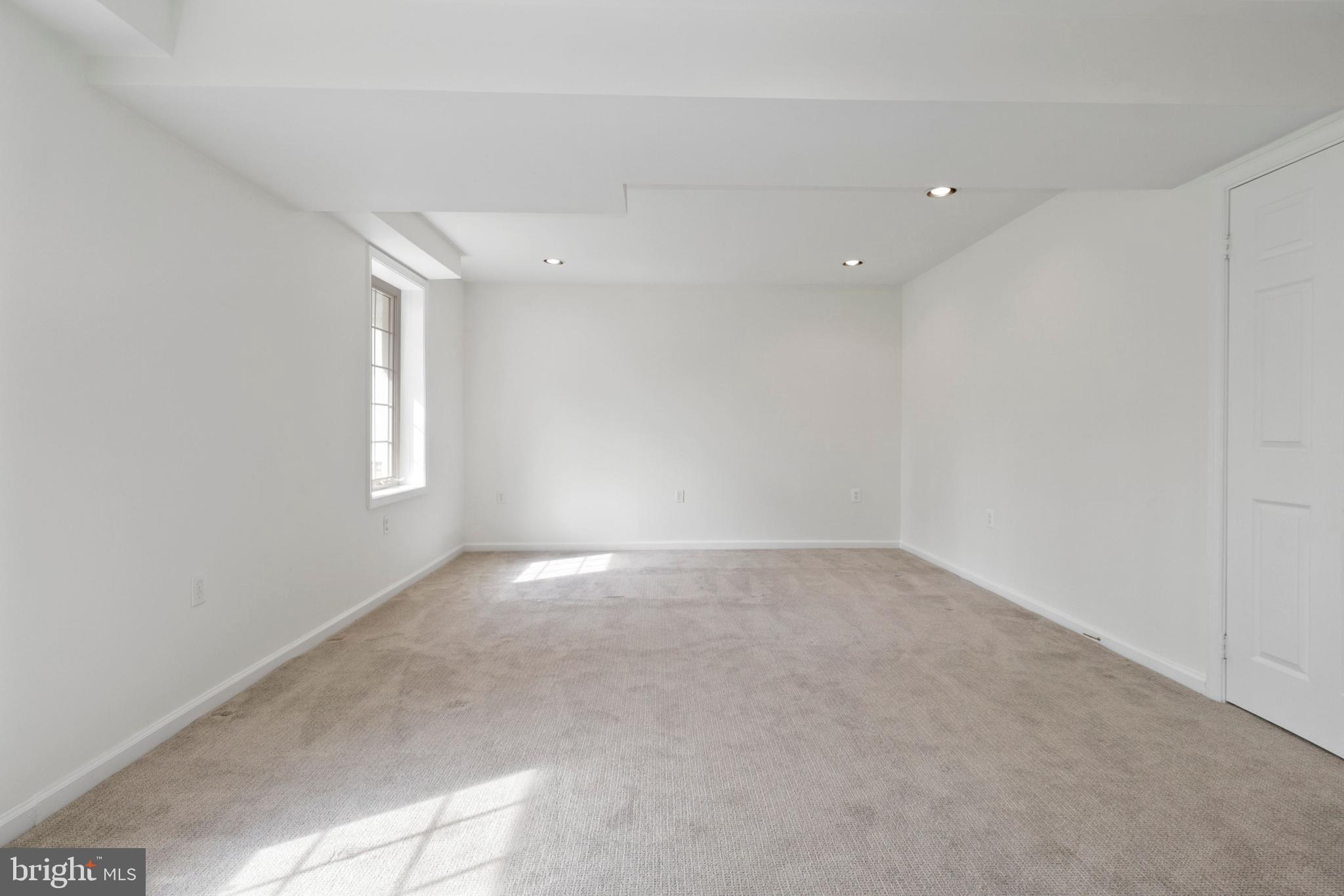 TYSONS GREEN - Residential