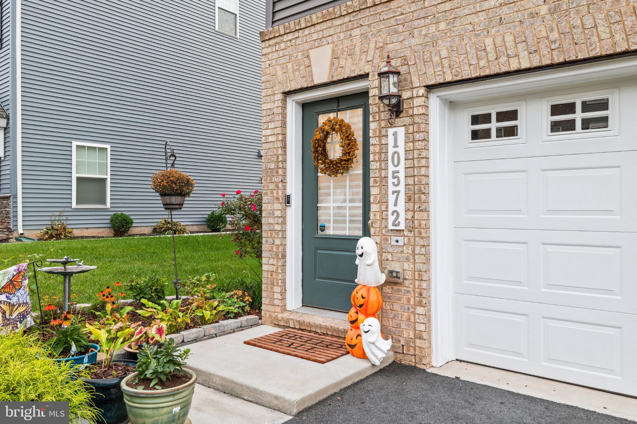 10572 WATERBURY WOODS WAY