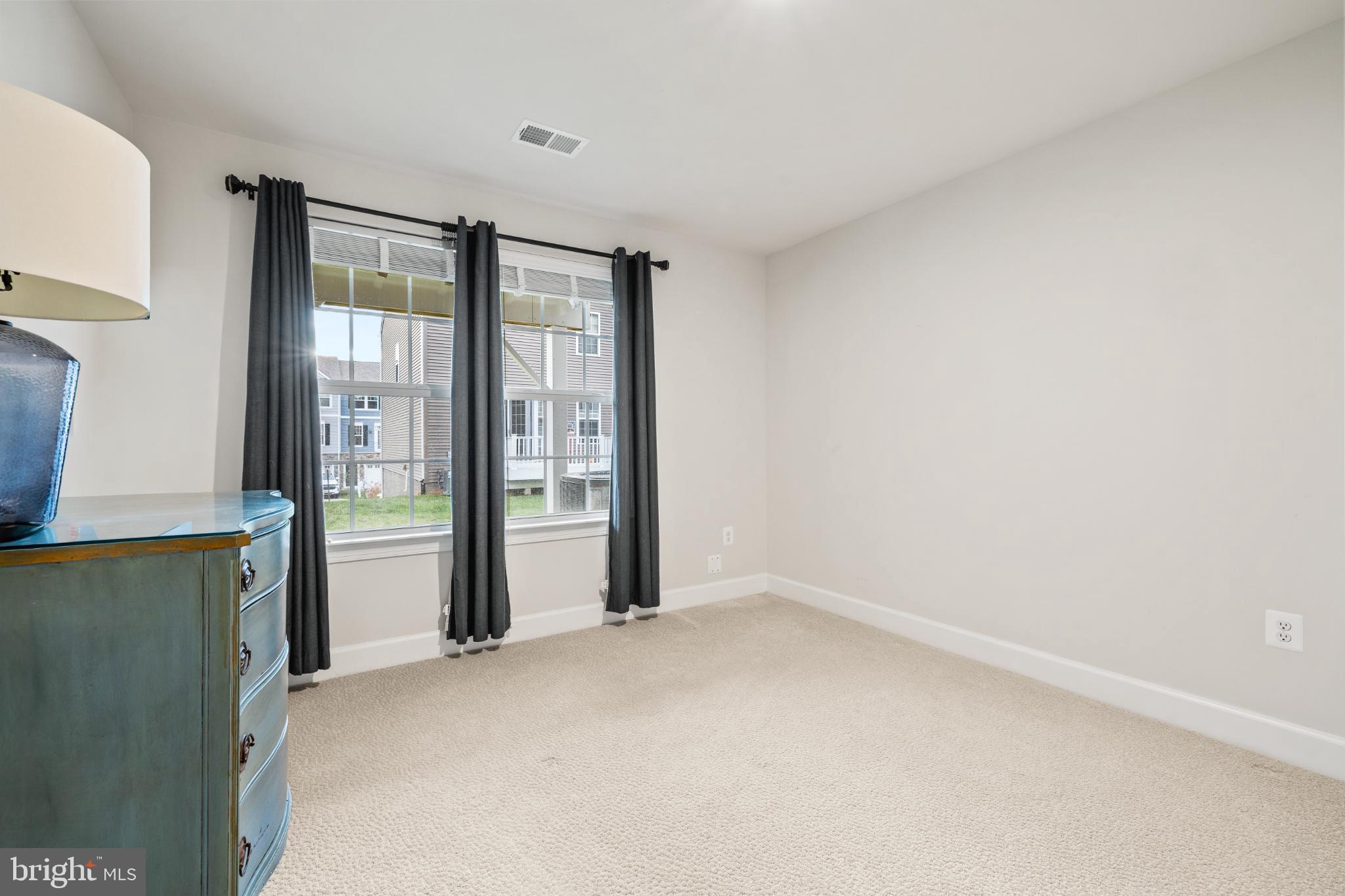 BRADLEY SQUARE - Residential