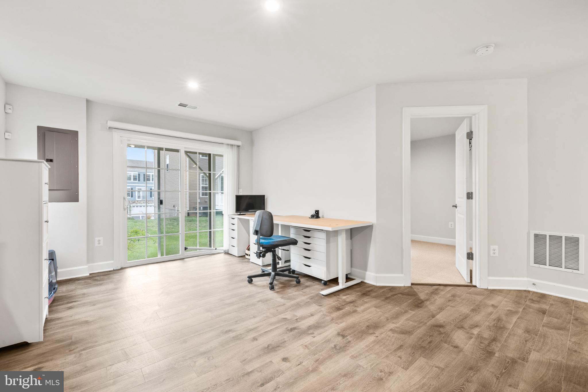 BRADLEY SQUARE - Residential