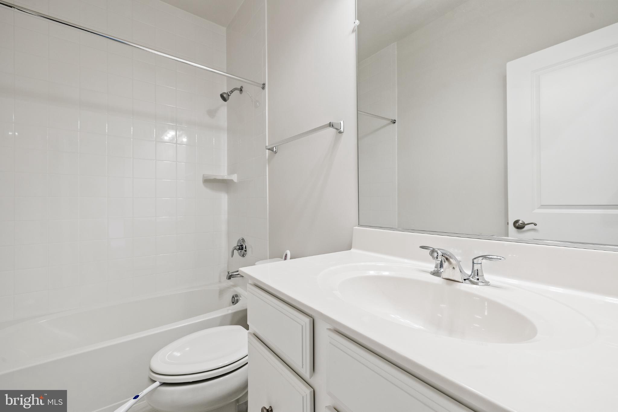 BRADLEY SQUARE - Residential