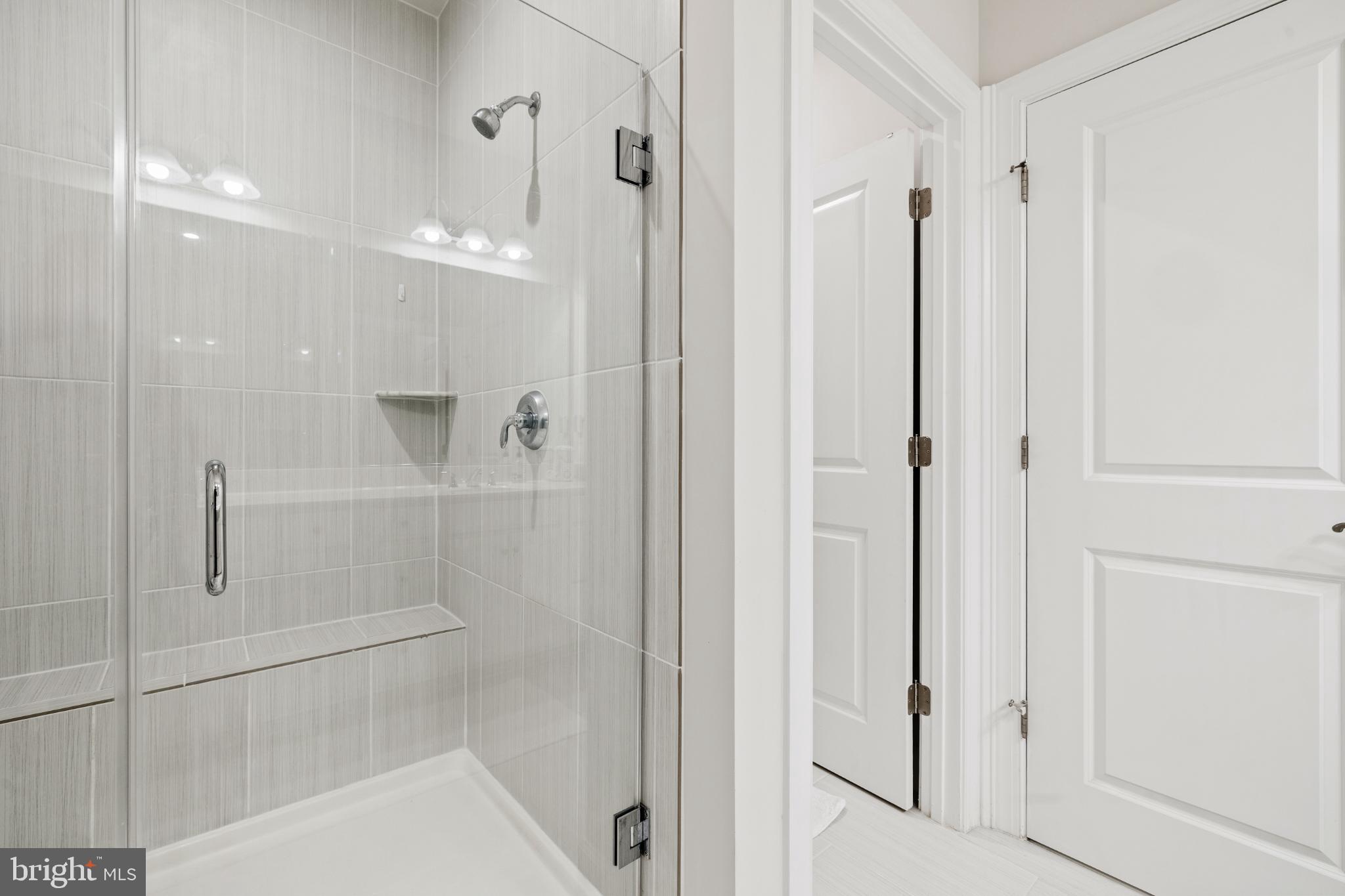 BRADLEY SQUARE - Residential