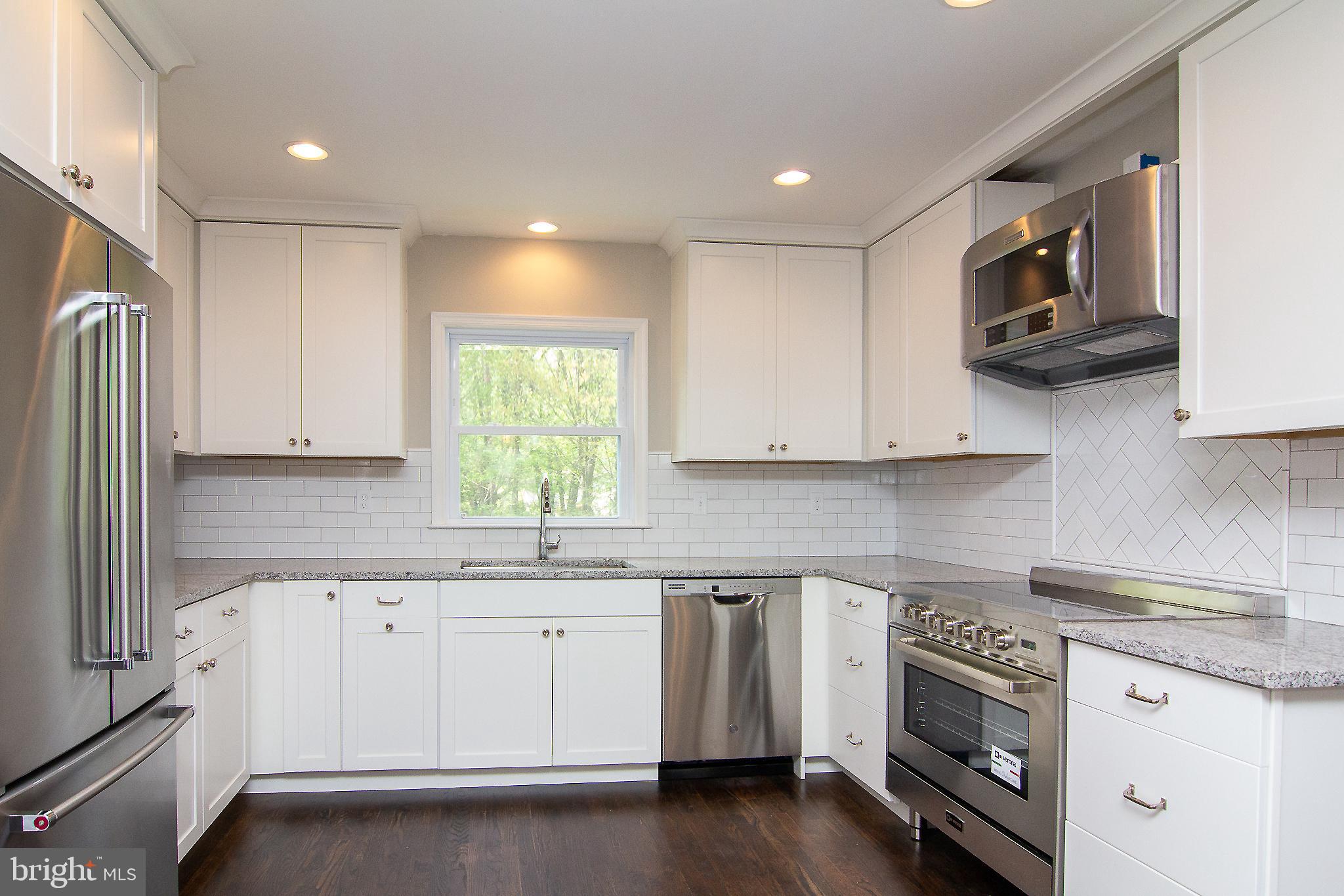 ROLLING VIEW - Residential