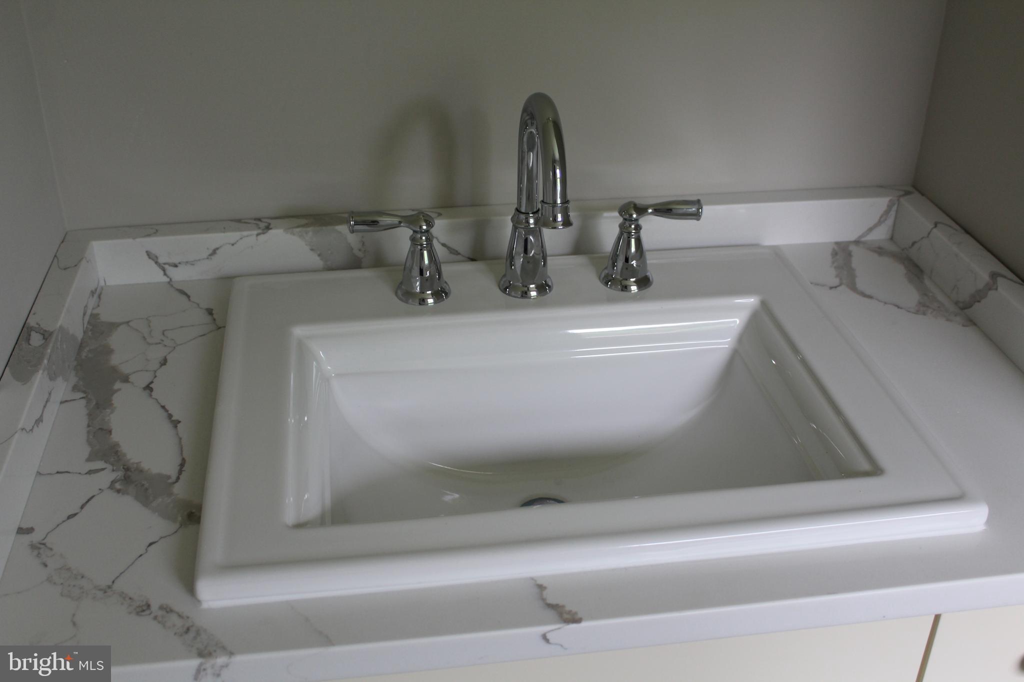 ROLLING VIEW - Residential