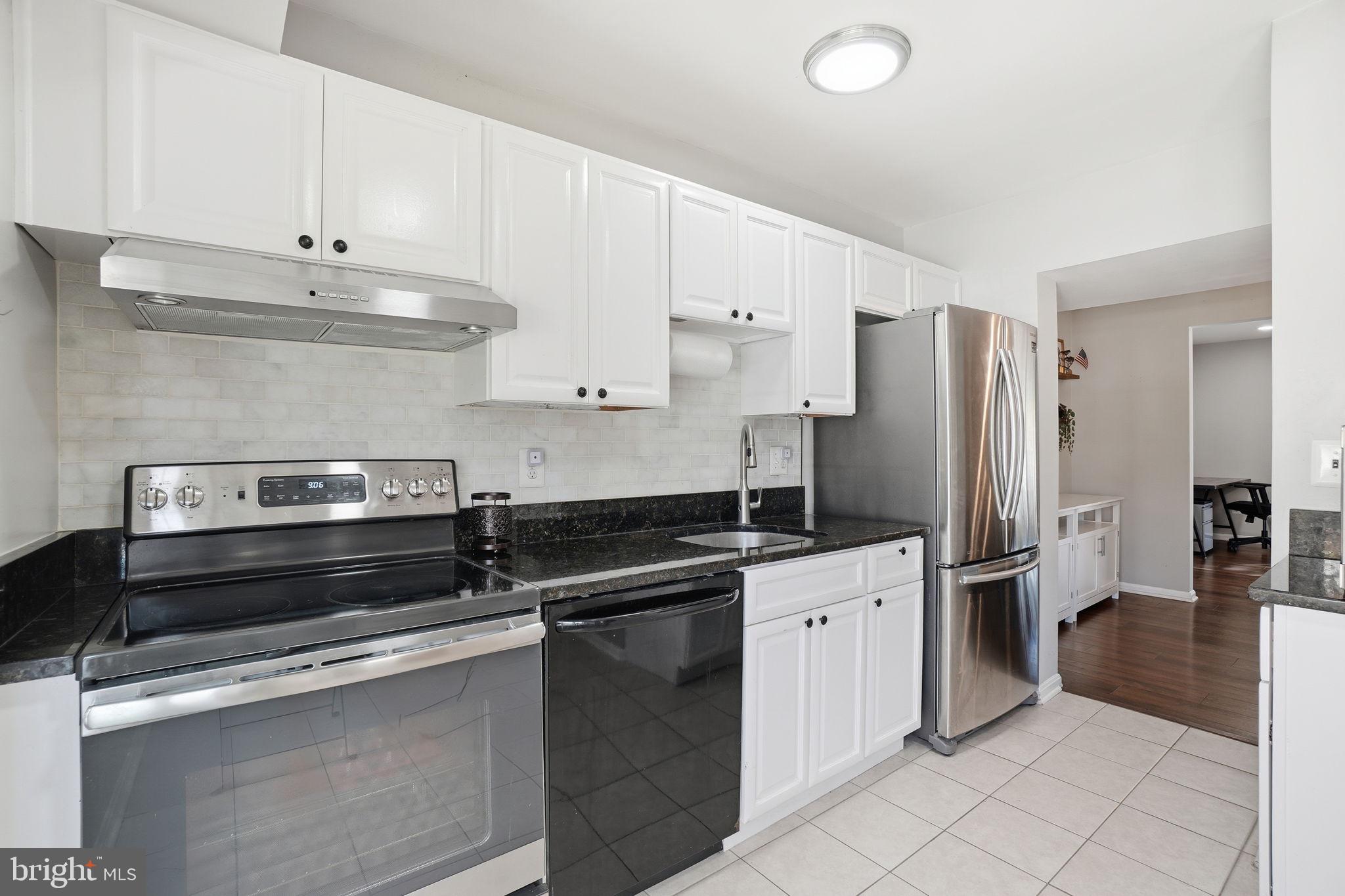 KEENE MILL WOODS - Residential Lease