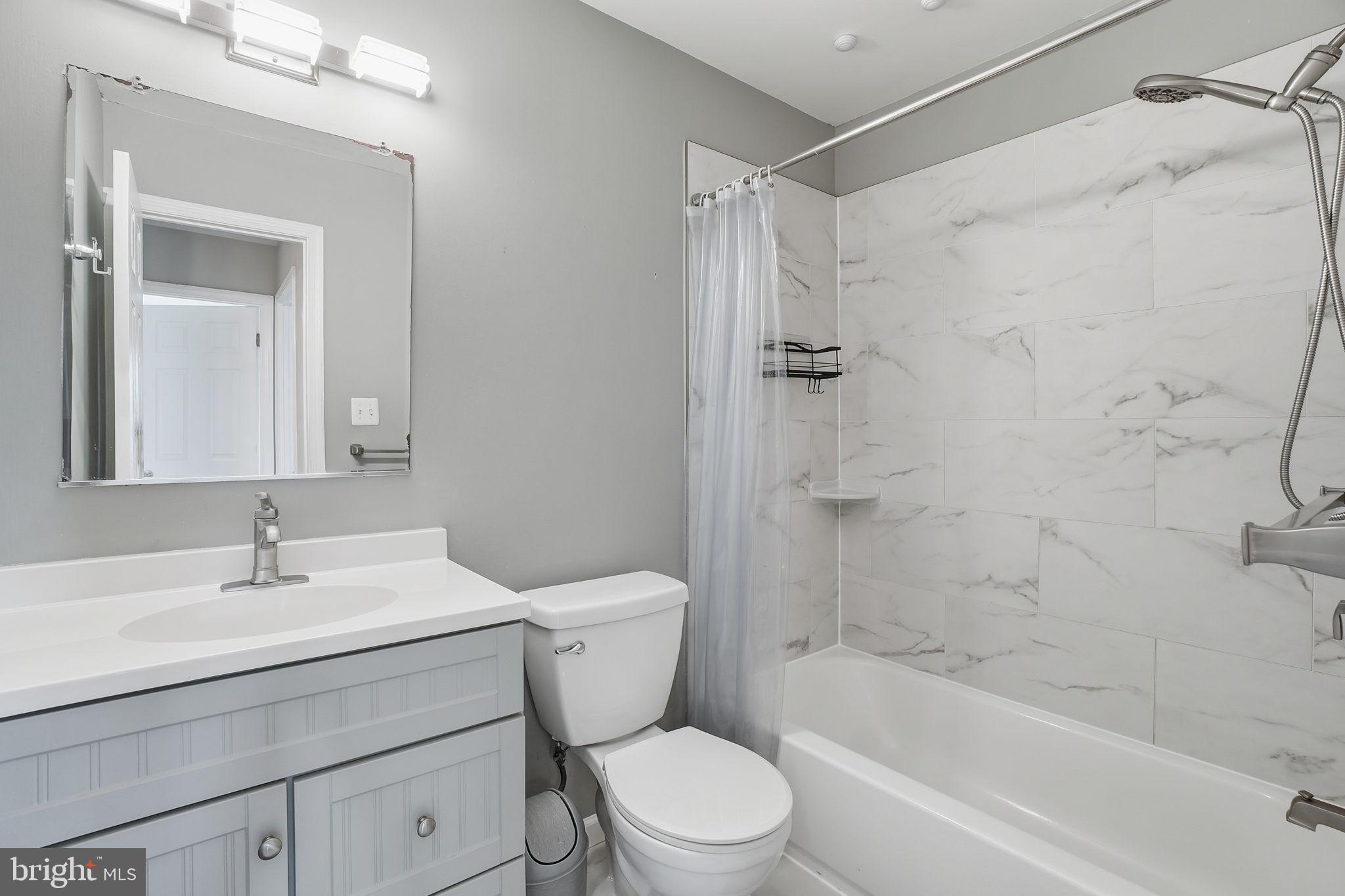 KEENE MILL WOODS - Residential Lease