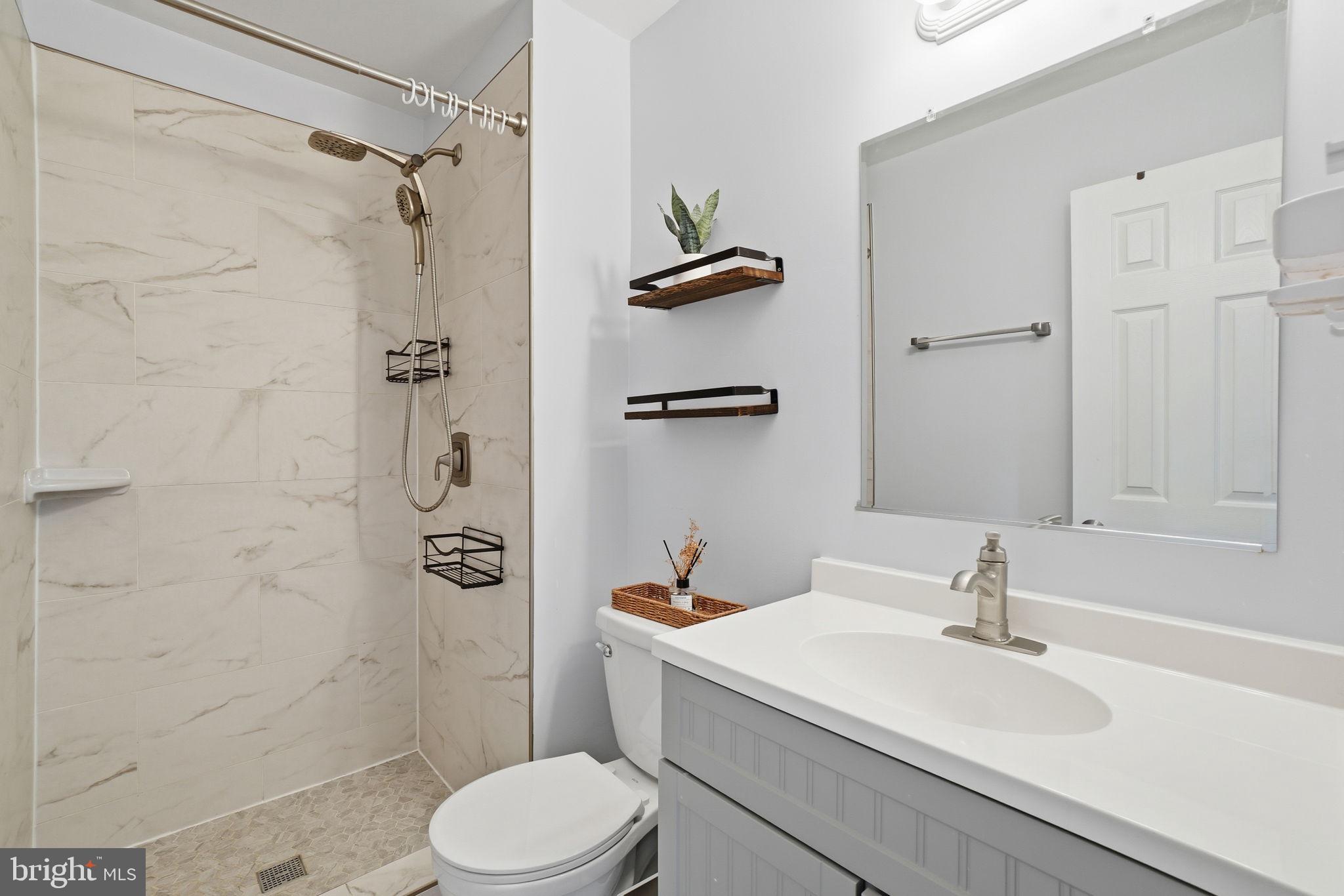 KEENE MILL WOODS - Residential Lease