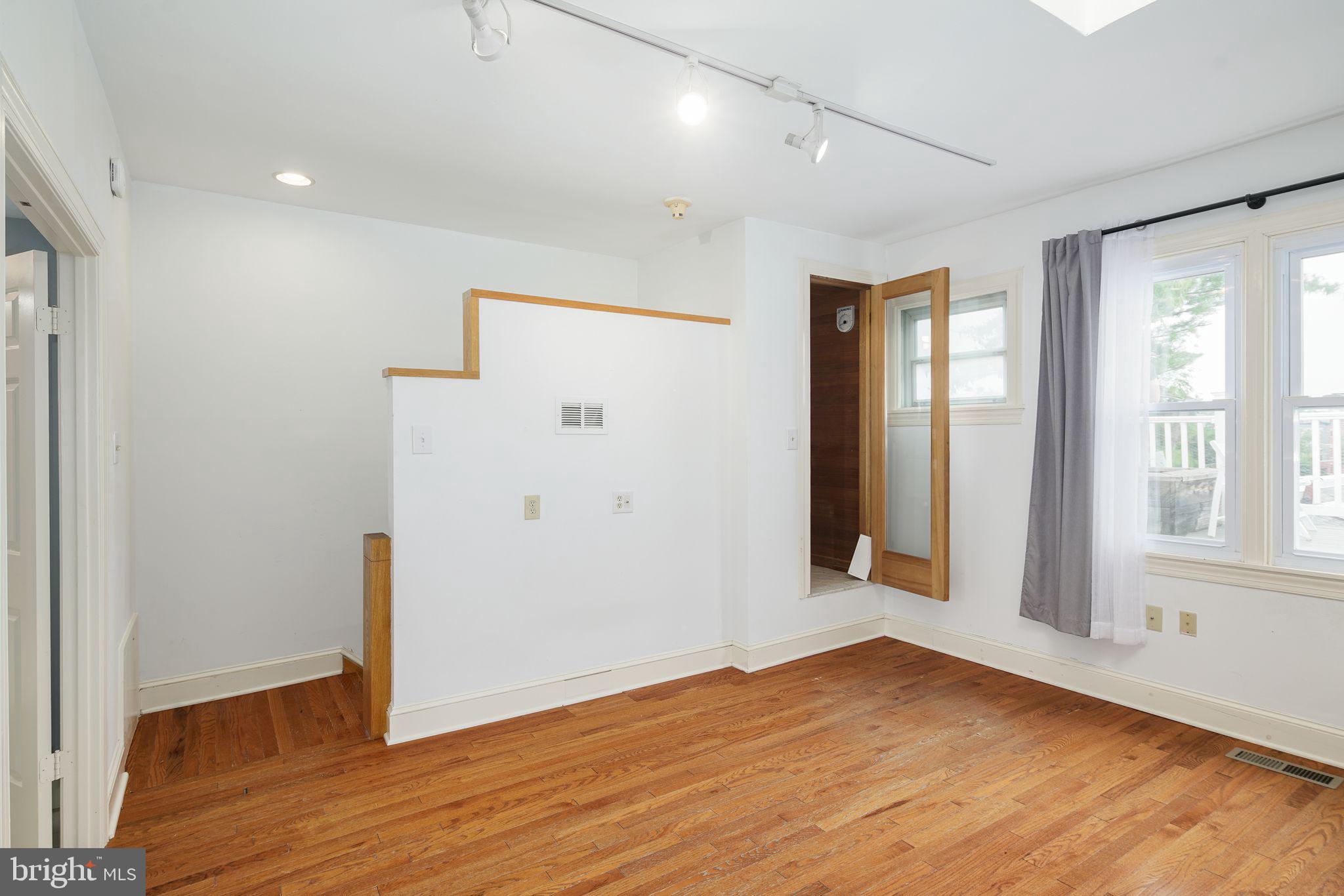 ART MUSEUM AREA - Residential
