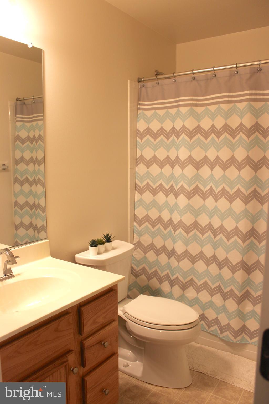 MARKET CENTER CONDOMINIUM - Residential Lease