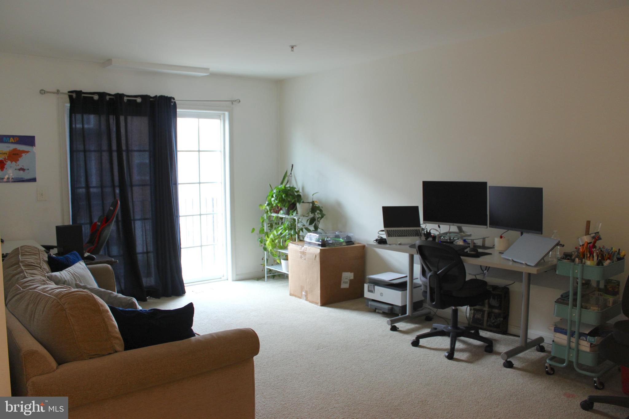 MARKET CENTER CONDOMINIUM - Residential Lease