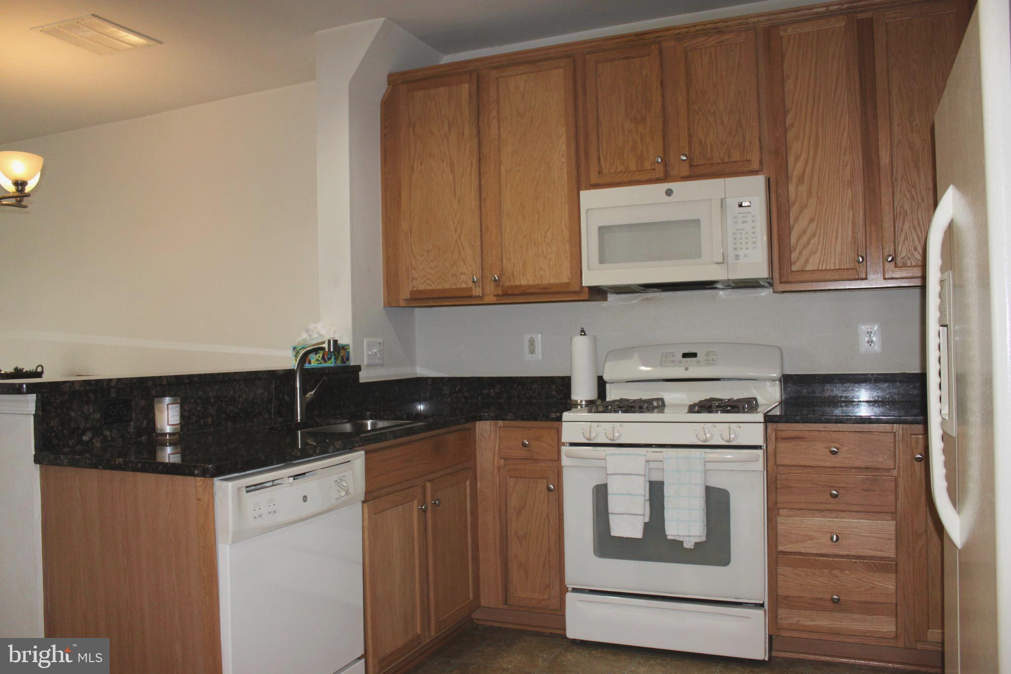 MARKET CENTER CONDOMINIUM - Residential Lease