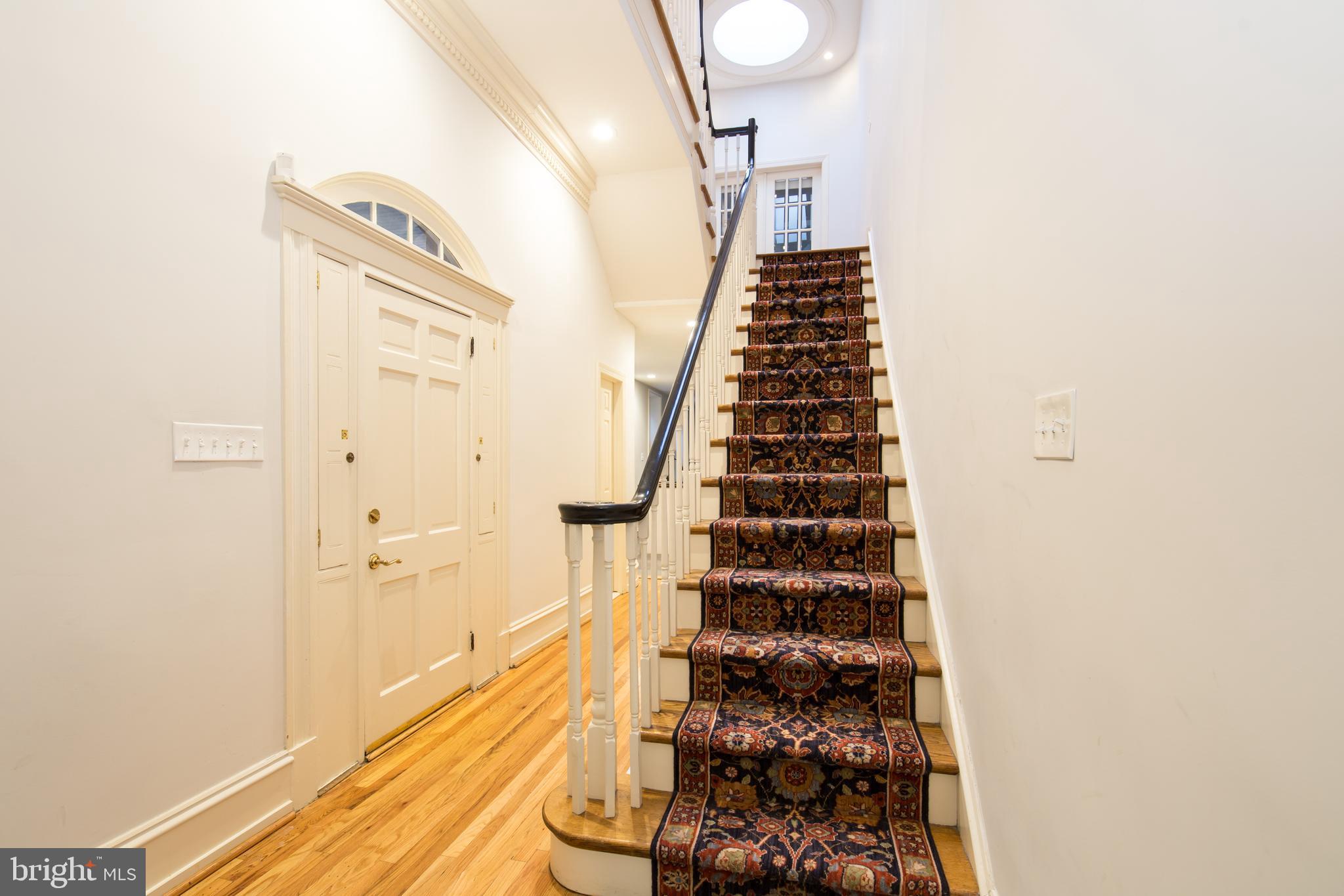 SOCIETY HILL - Residential