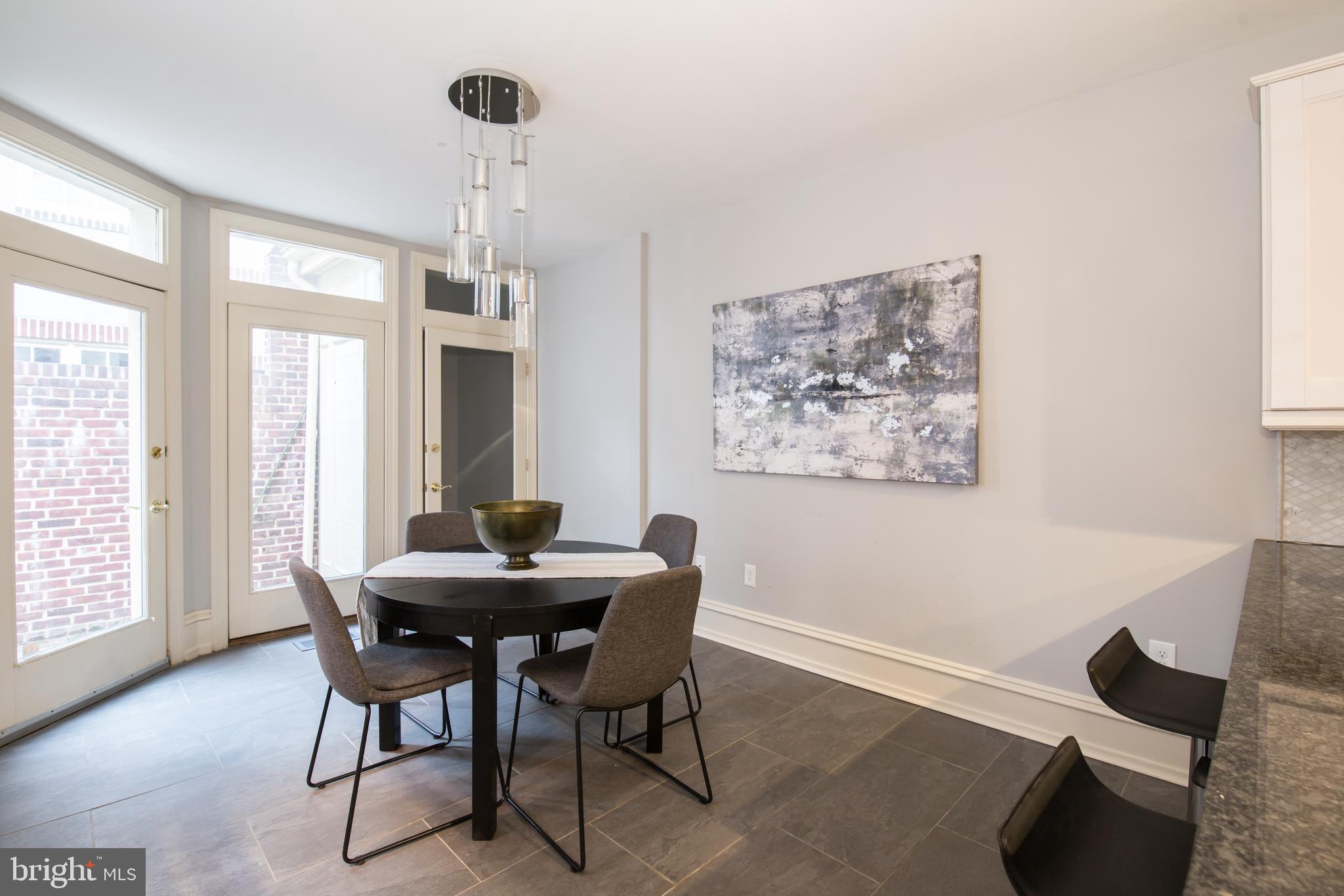 SOCIETY HILL - Residential