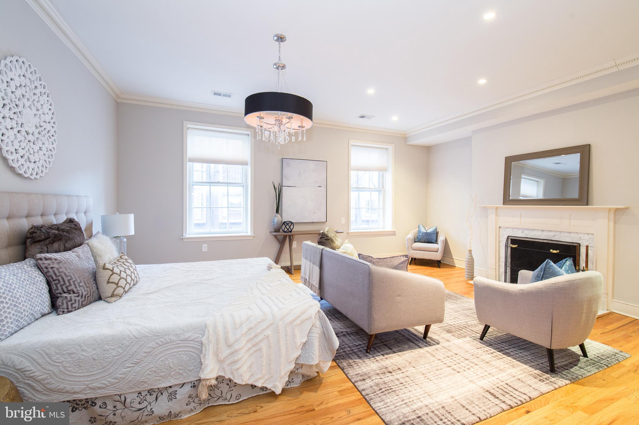 SOCIETY HILL - Residential