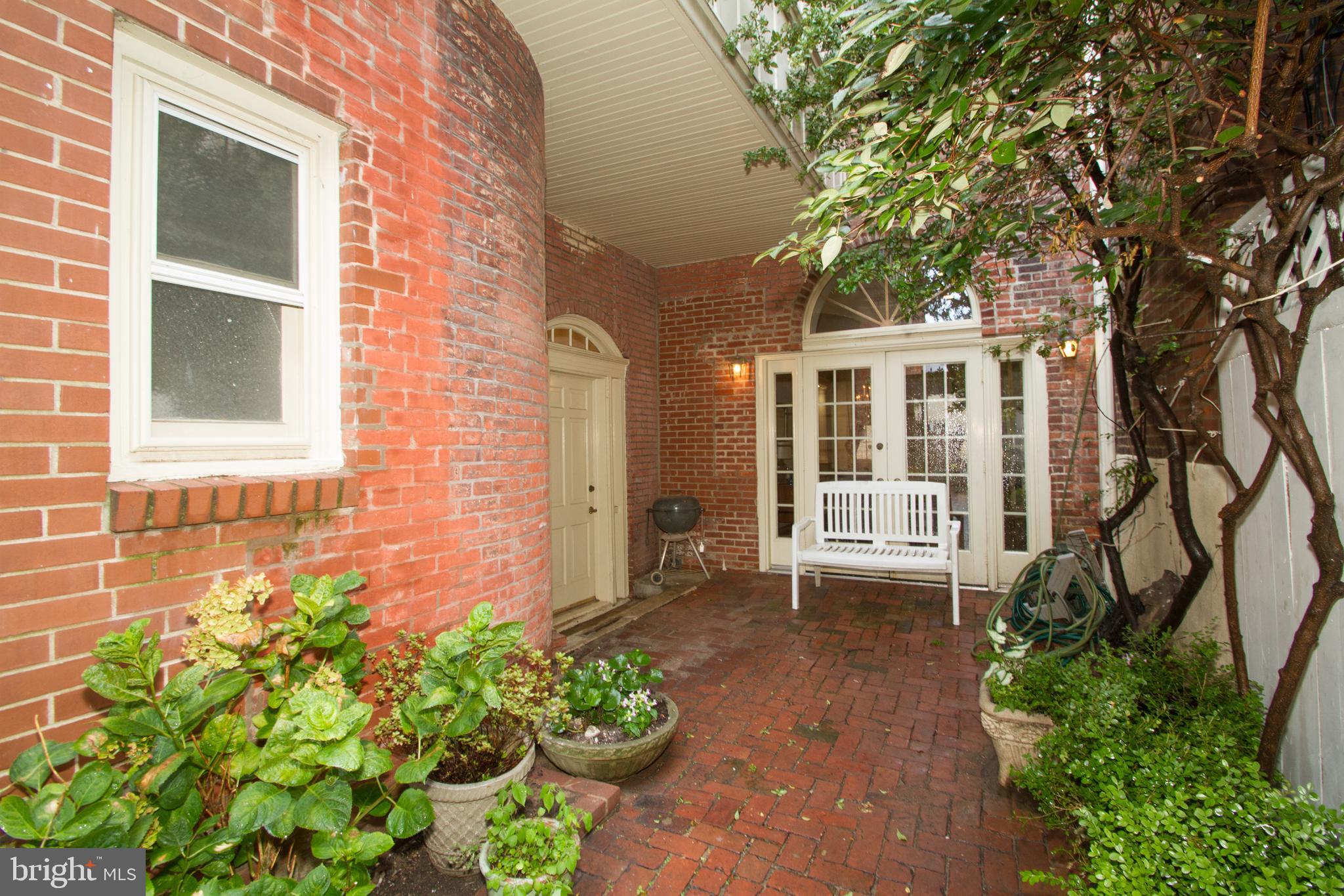 SOCIETY HILL - Residential