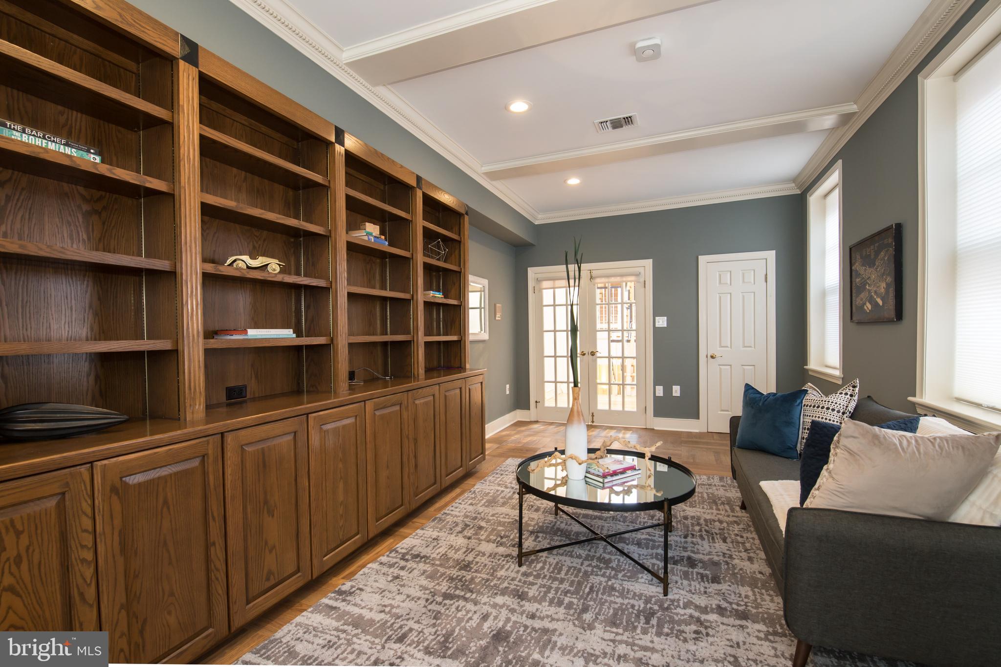 SOCIETY HILL - Residential