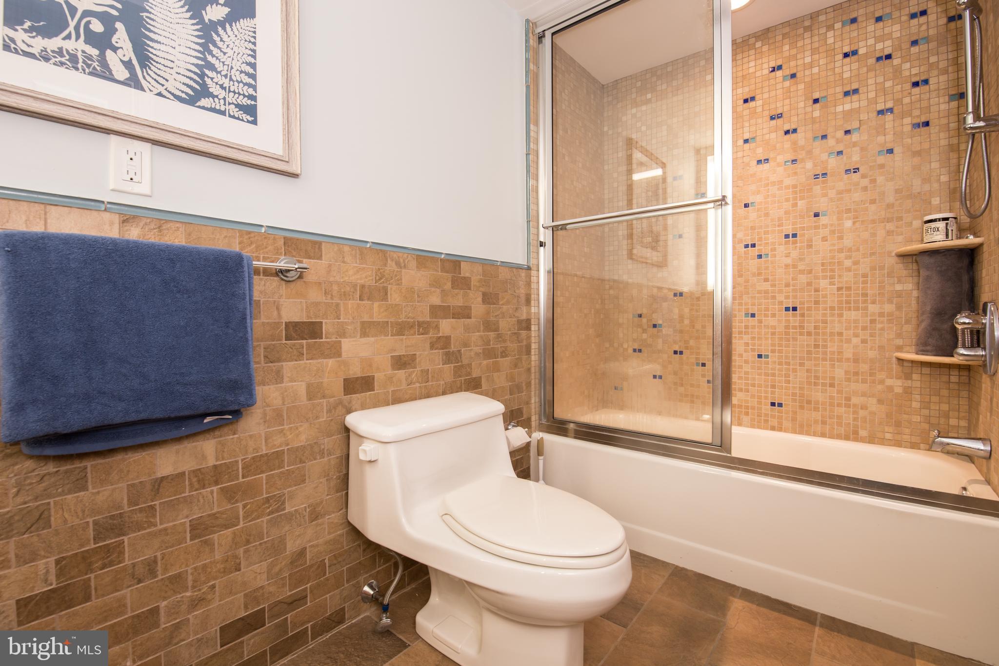 SOCIETY HILL - Residential